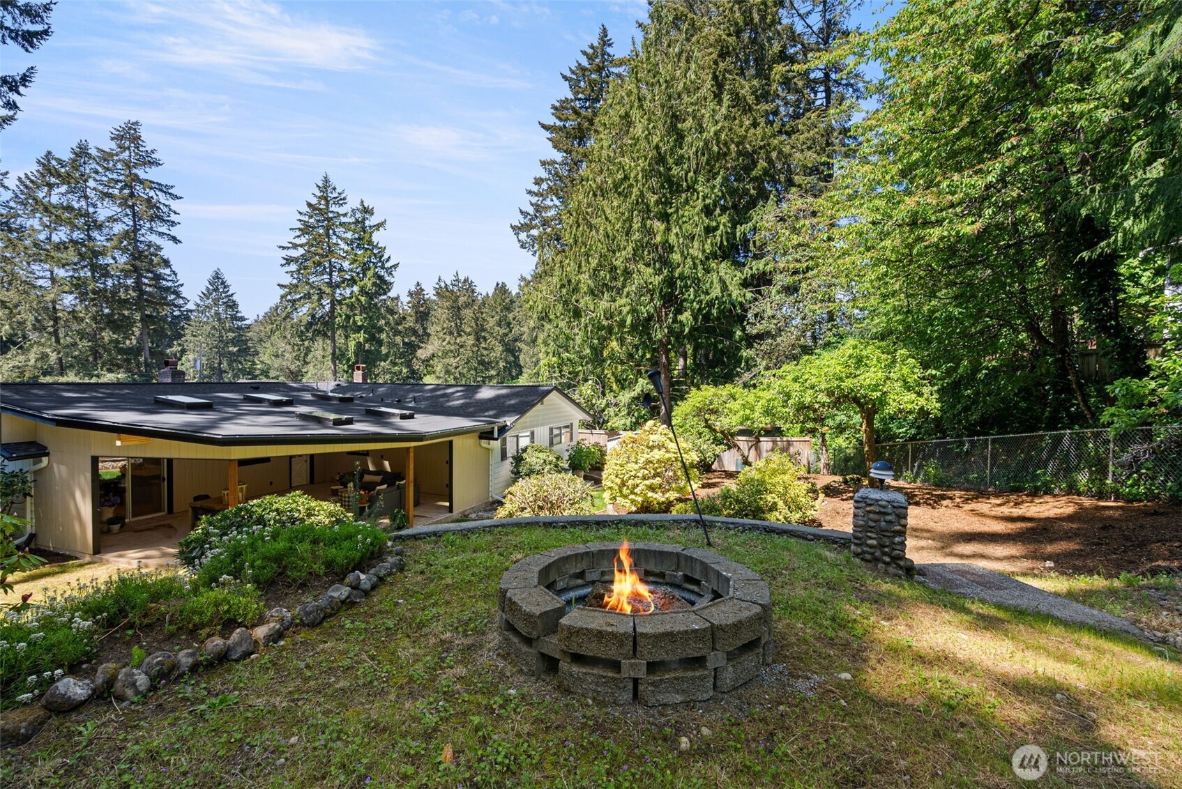 7559 Dowerdell Lane W, Lakewood, WA 98499