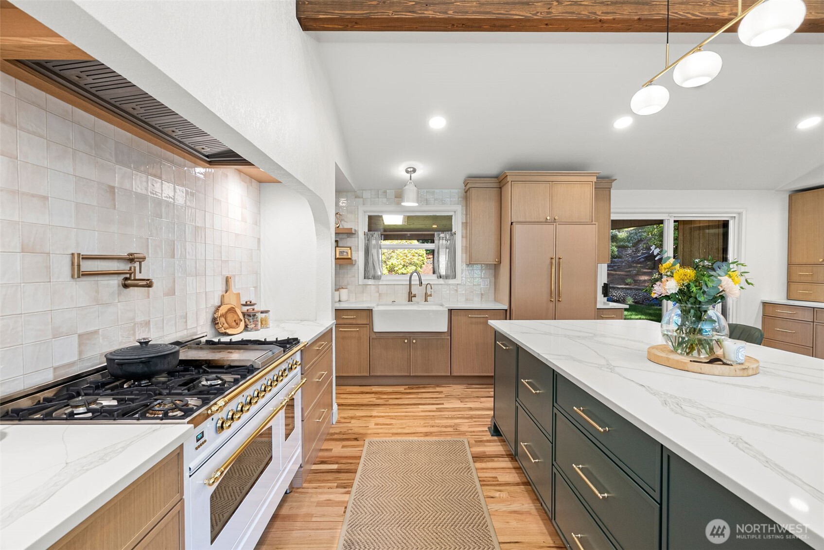 7559 Dowerdell Lane W, Lakewood, WA 98499