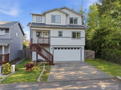 2271 SE Upchurch Way , Port Orchard, WA 98366