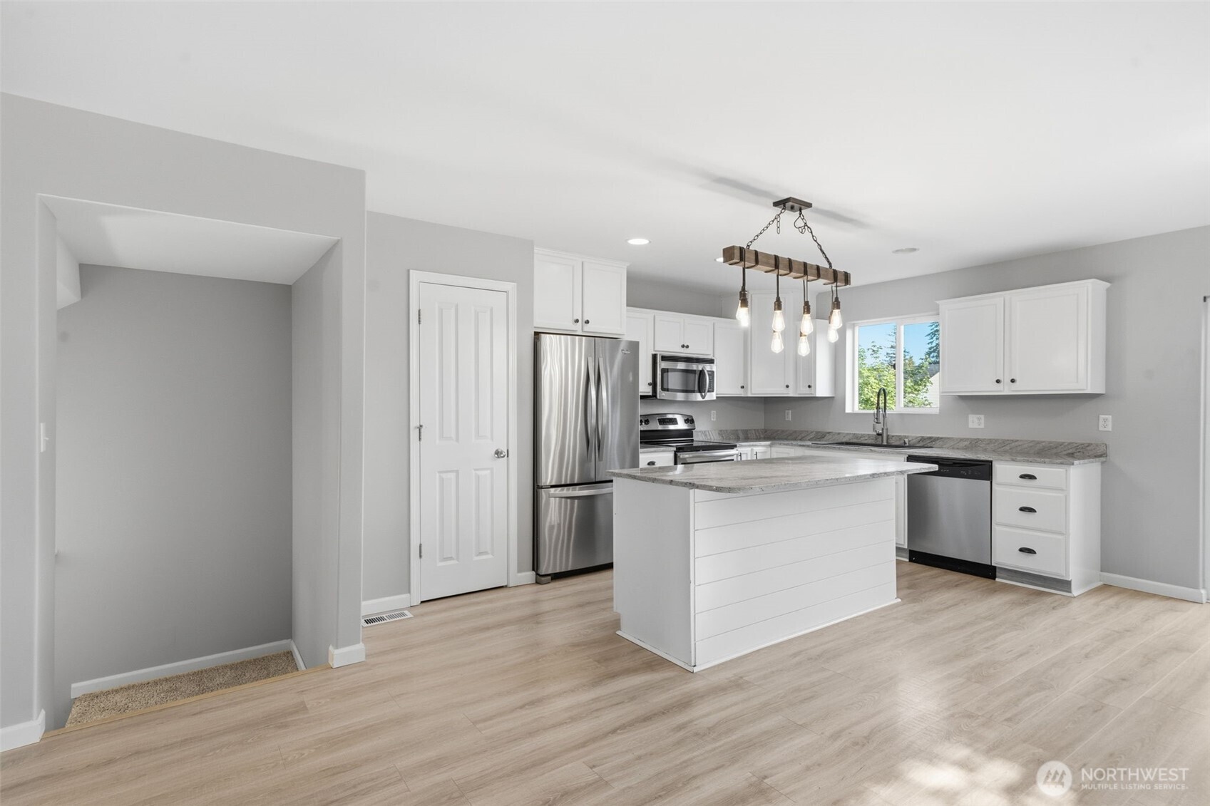 2271 SE Upchurch Way , Port Orchard, WA 98366