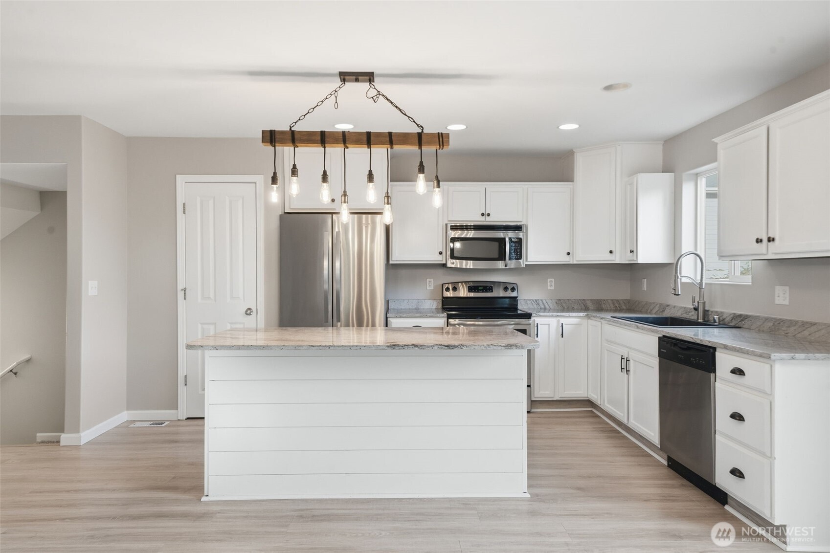 2271 SE Upchurch Way , Port Orchard, WA 98366
