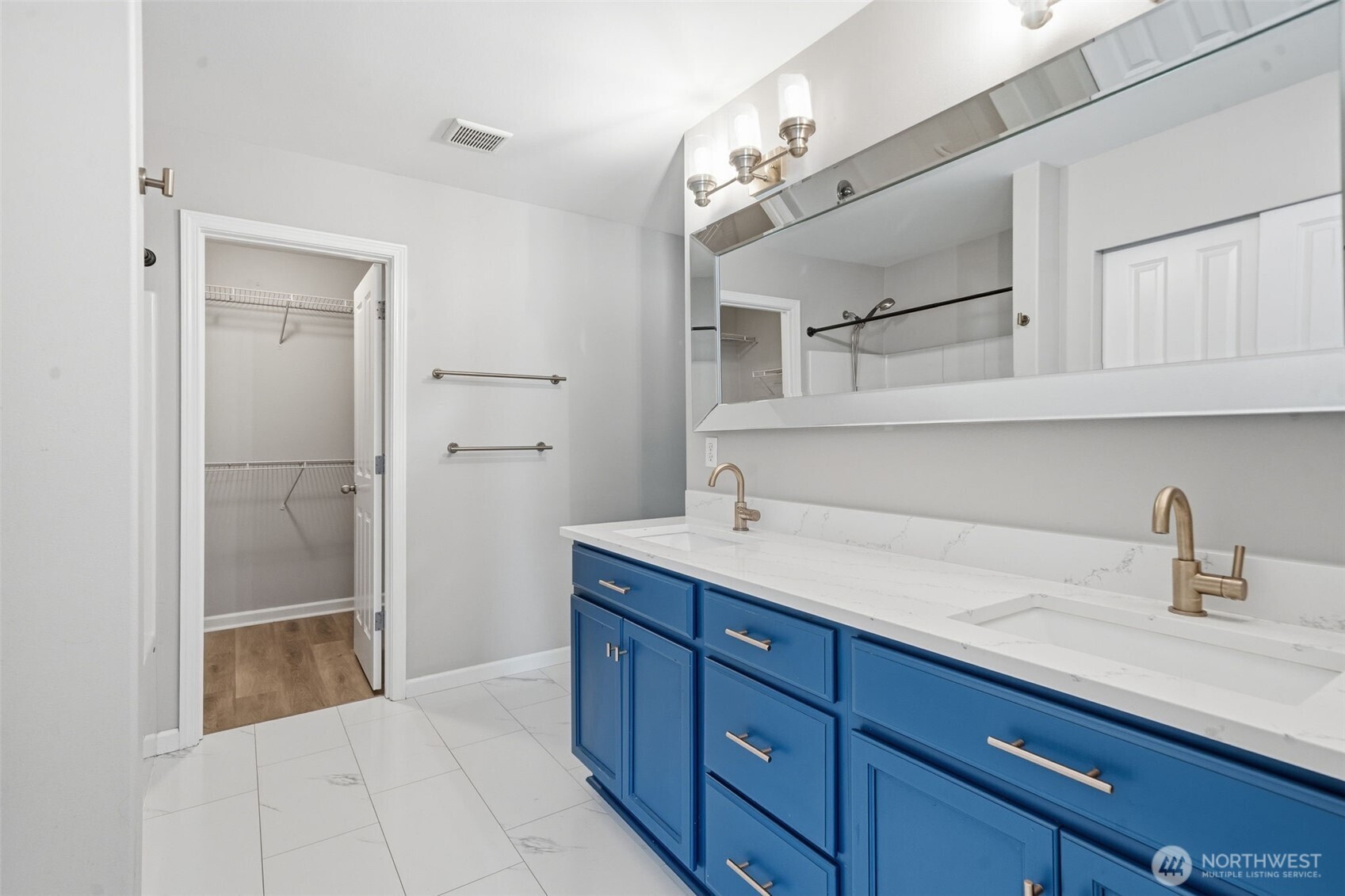 2271 SE Upchurch Way , Port Orchard, WA 98366
