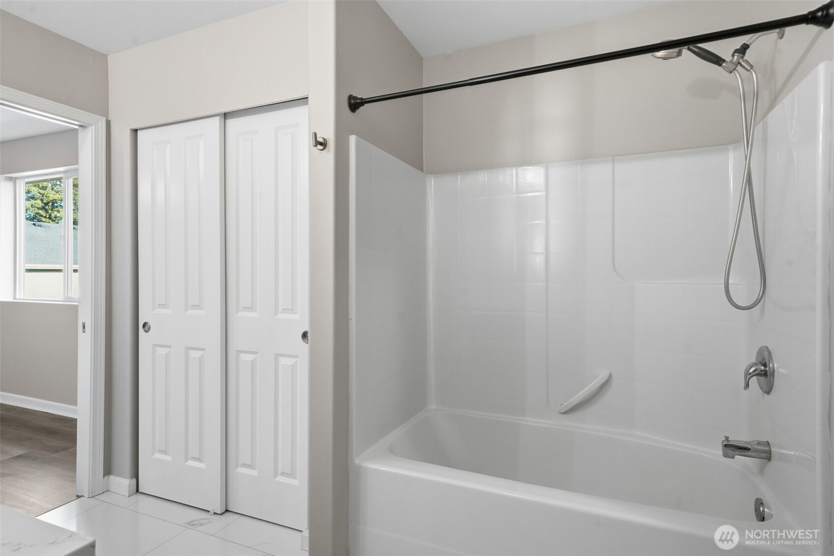 2271 SE Upchurch Way , Port Orchard, WA 98366