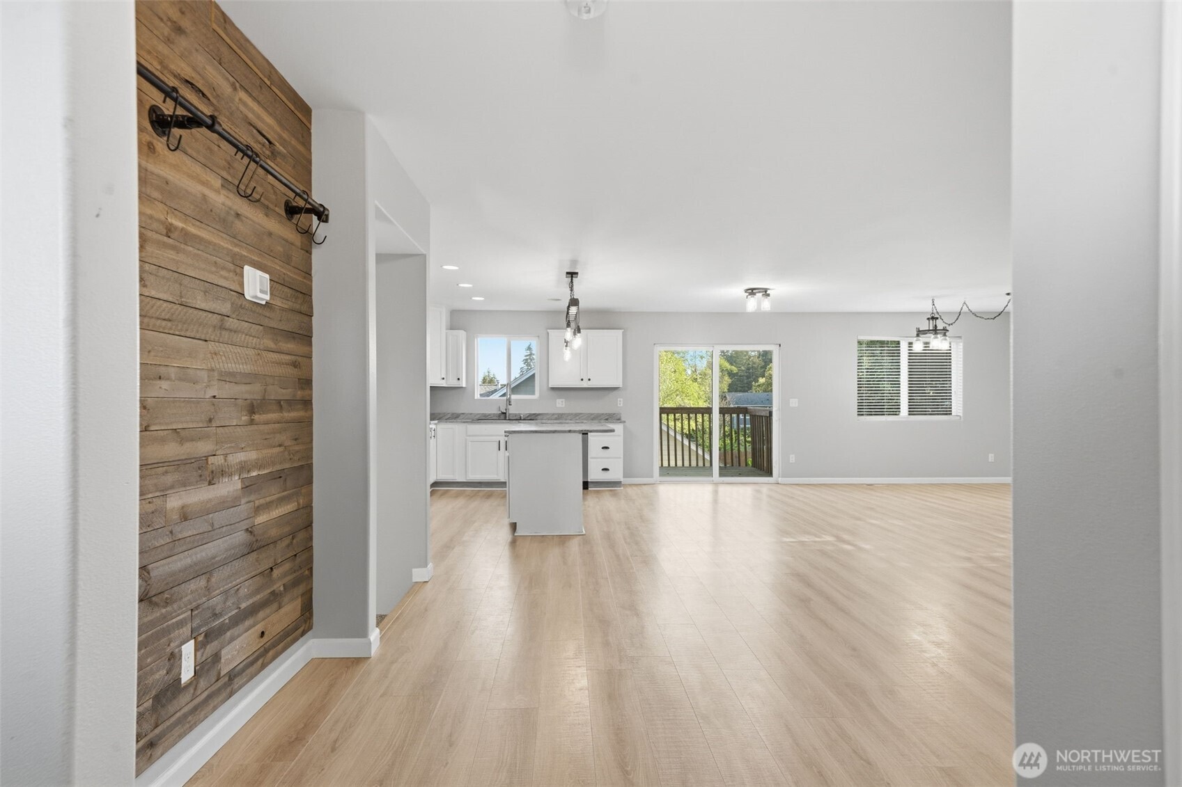 2271 SE Upchurch Way , Port Orchard, WA 98366