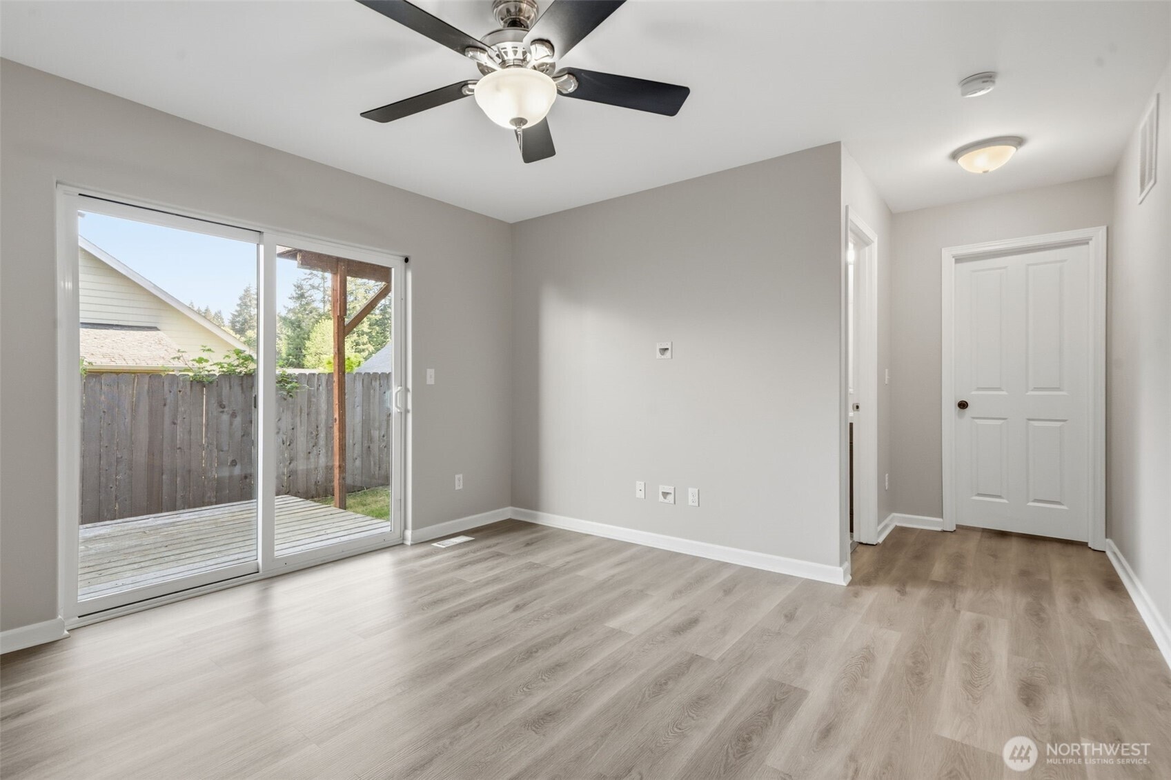 2271 SE Upchurch Way , Port Orchard, WA 98366