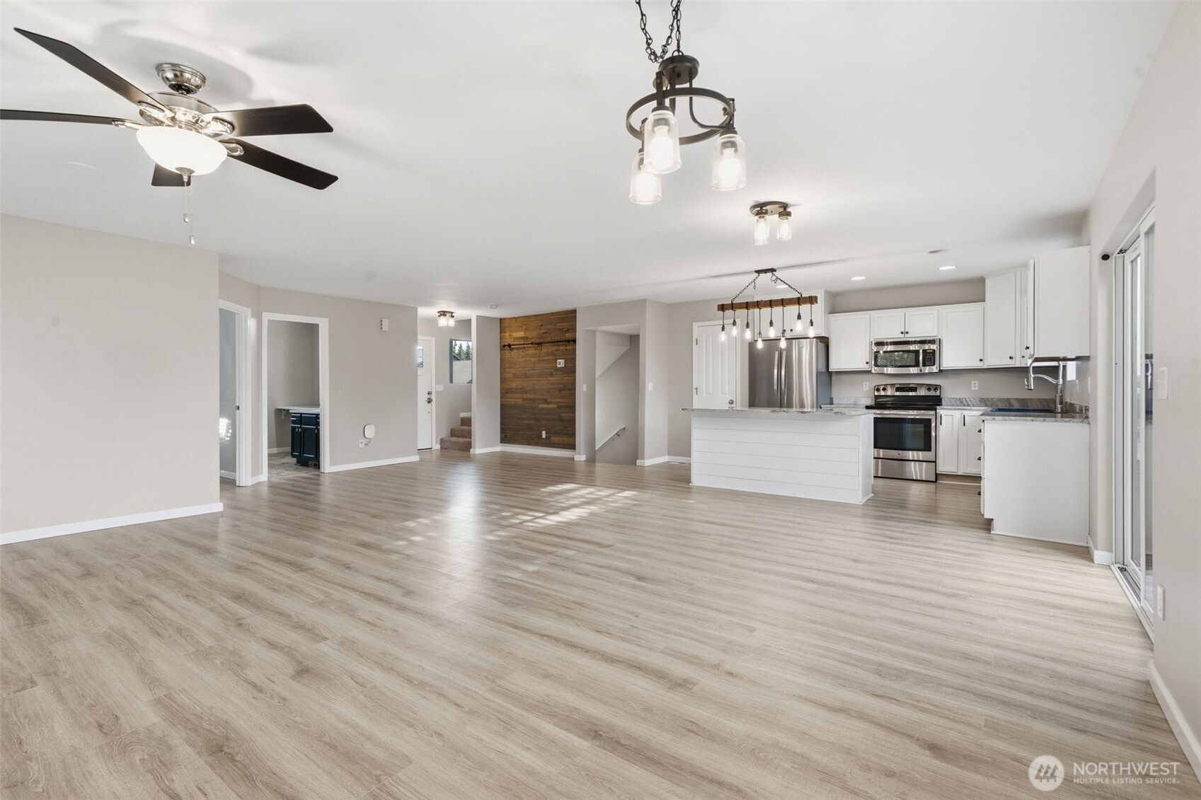 2271 SE Upchurch Way , Port Orchard, WA 98366
