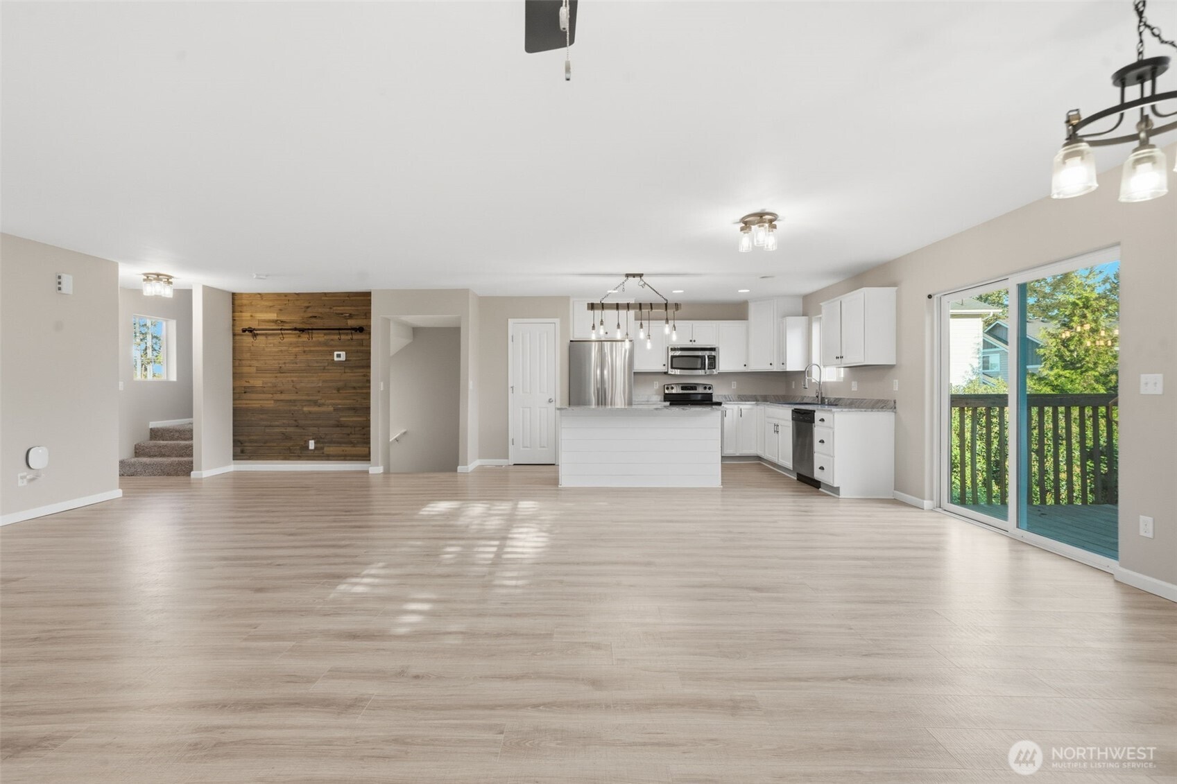 2271 SE Upchurch Way , Port Orchard, WA 98366