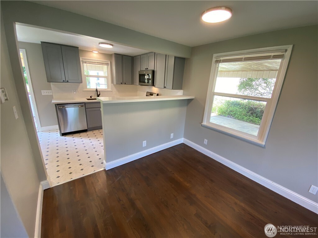 4807 S 172nd Place , SeaTac, WA 98188