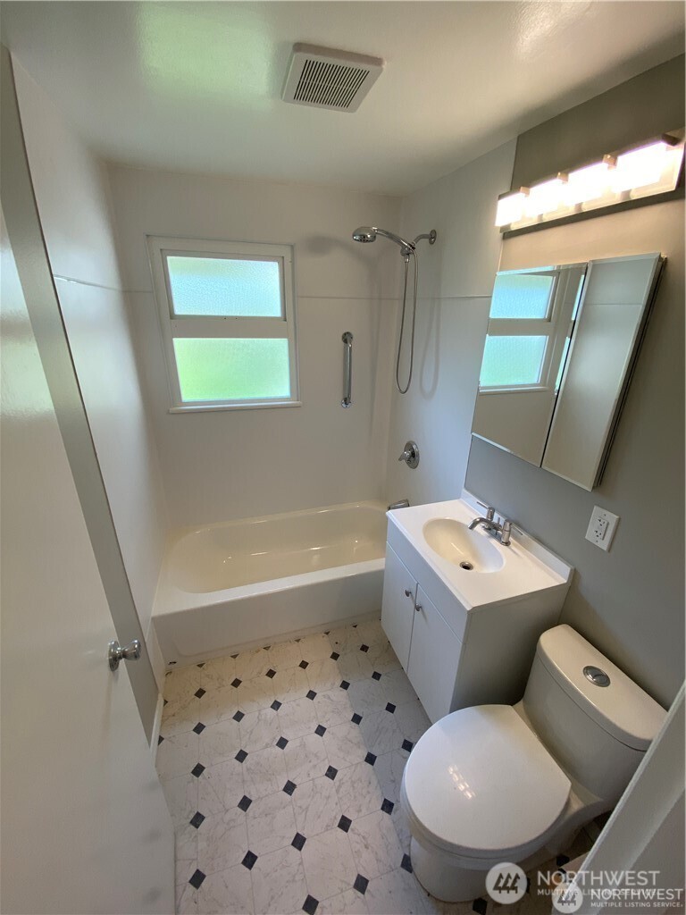 4807 S 172nd Place , SeaTac, WA 98188
