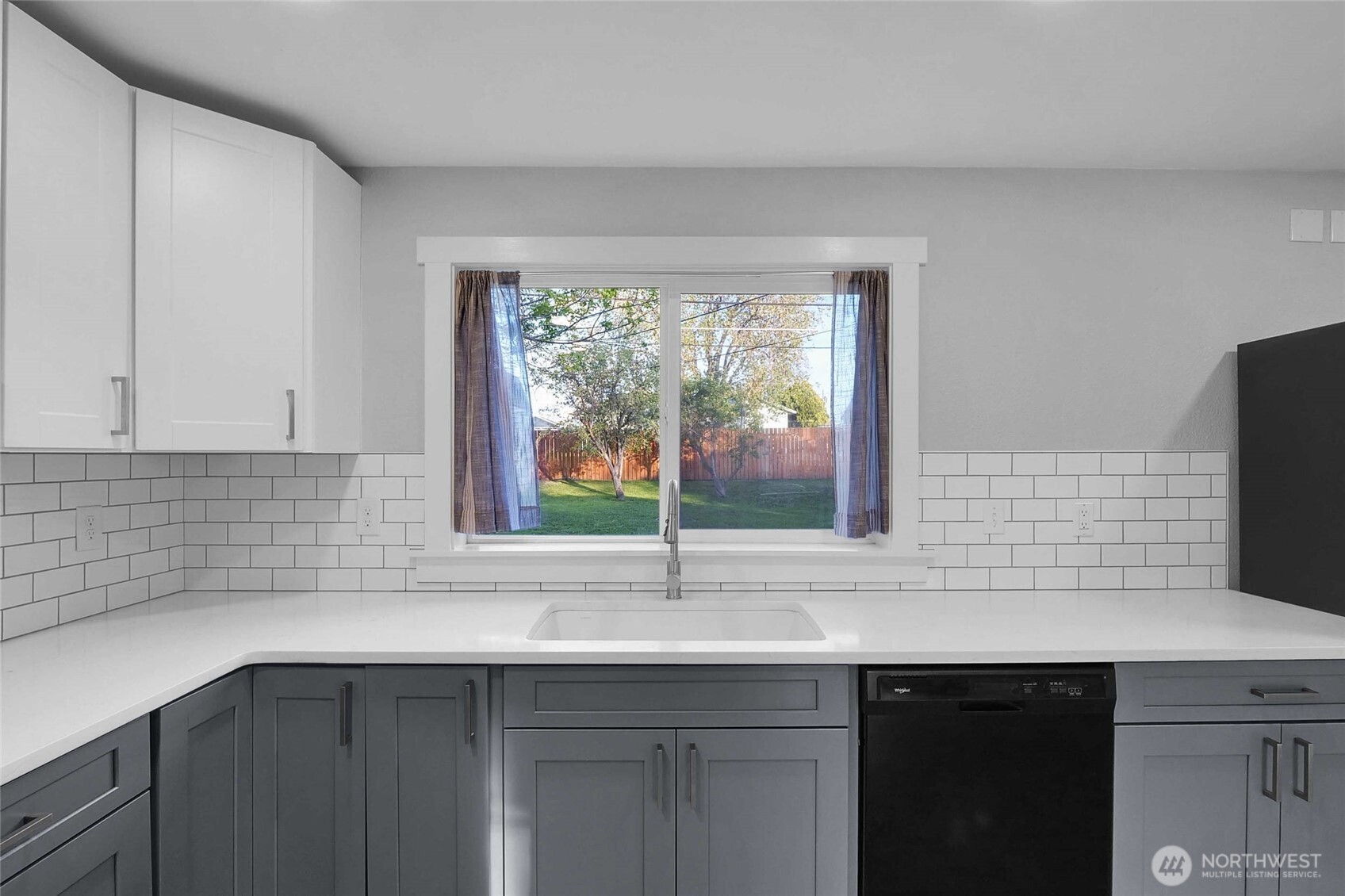 807 S Hawthorne Drive , Moses Lake, WA 98837