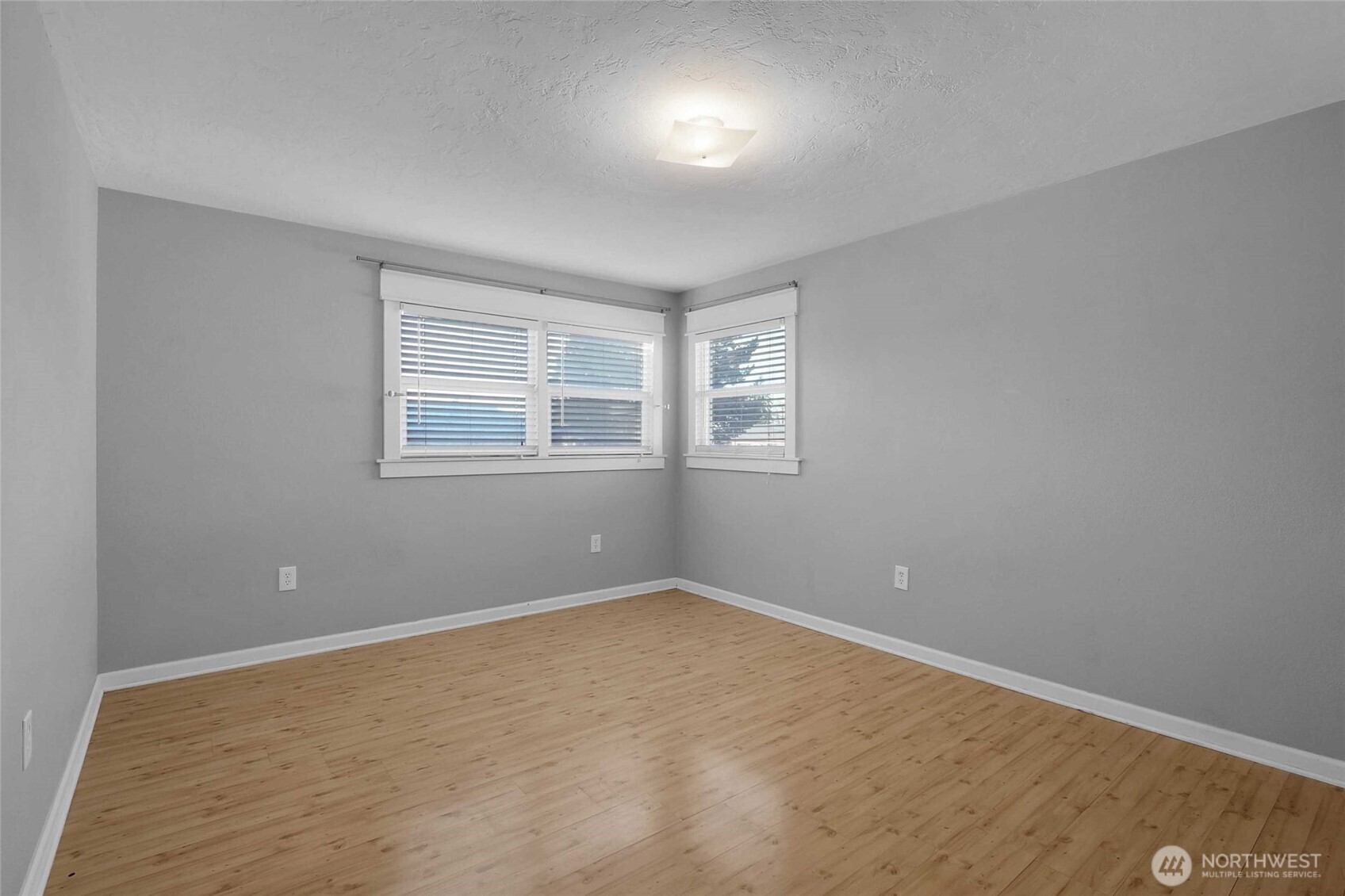 807 S Hawthorne Drive , Moses Lake, WA 98837