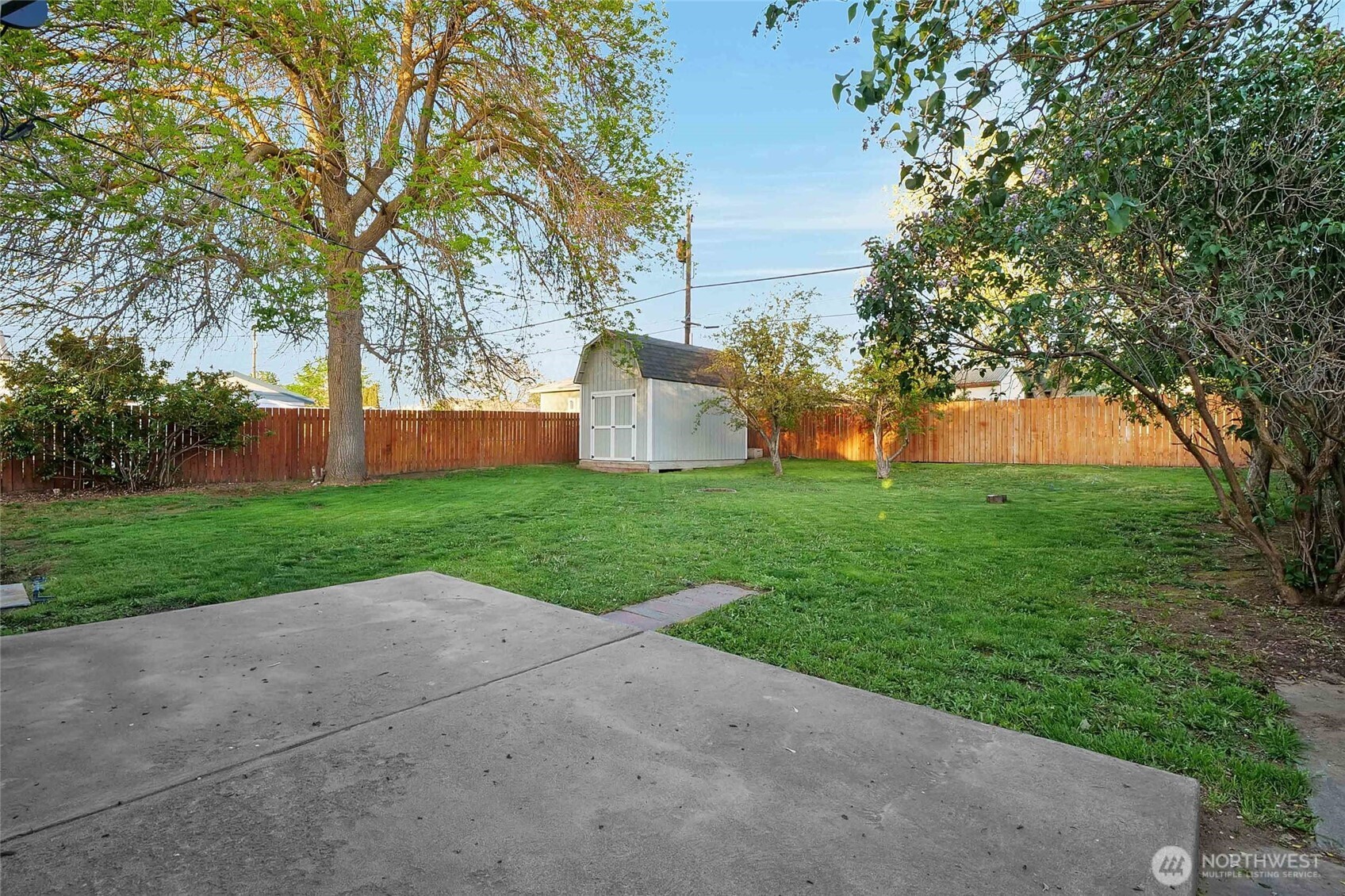 807 S Hawthorne Drive , Moses Lake, WA 98837