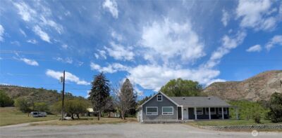2549 N 4th Avenue , Okanogan, WA 98840