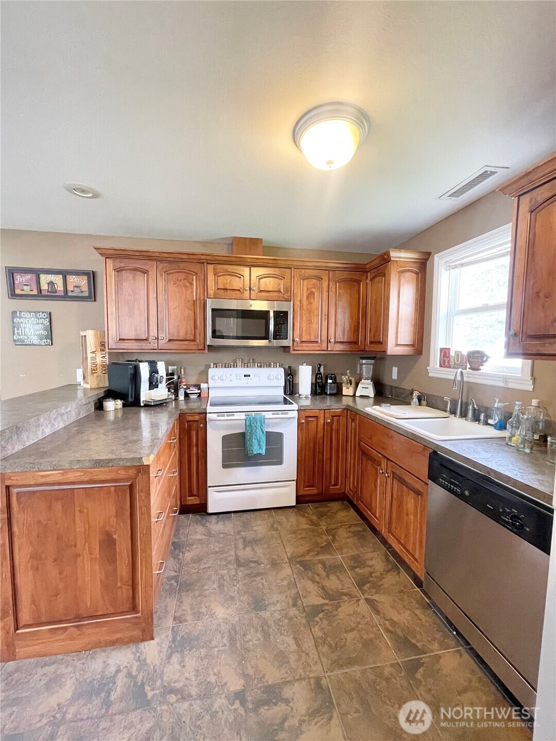2549 N 4th Avenue , Okanogan, WA 98840