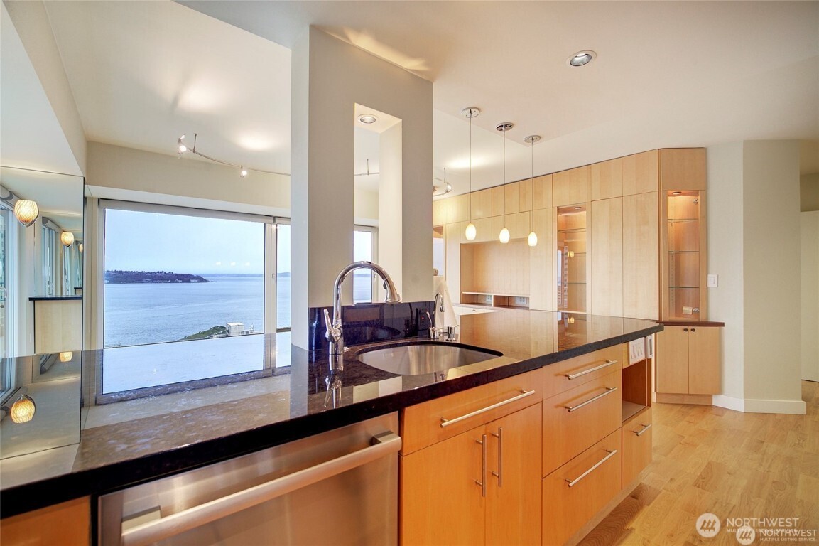 1415 2nd Avenue #1209, Seattle, WA 98101