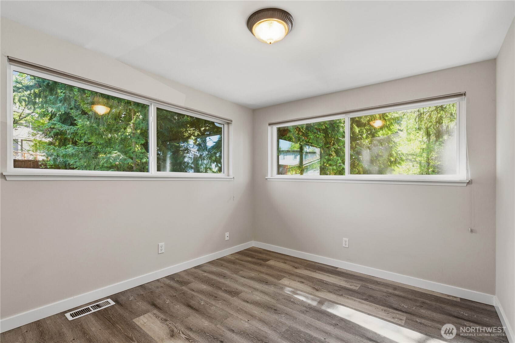 12020 NE 83rd Street , Kirkland, WA 98033