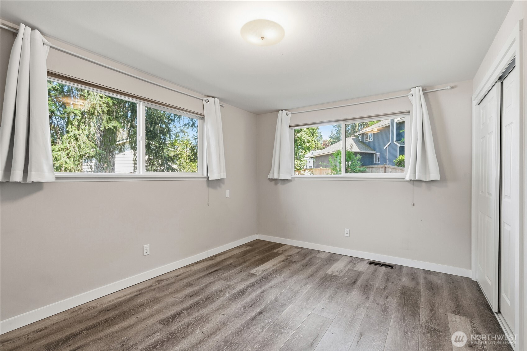 12020 NE 83rd Street , Kirkland, WA 98033
