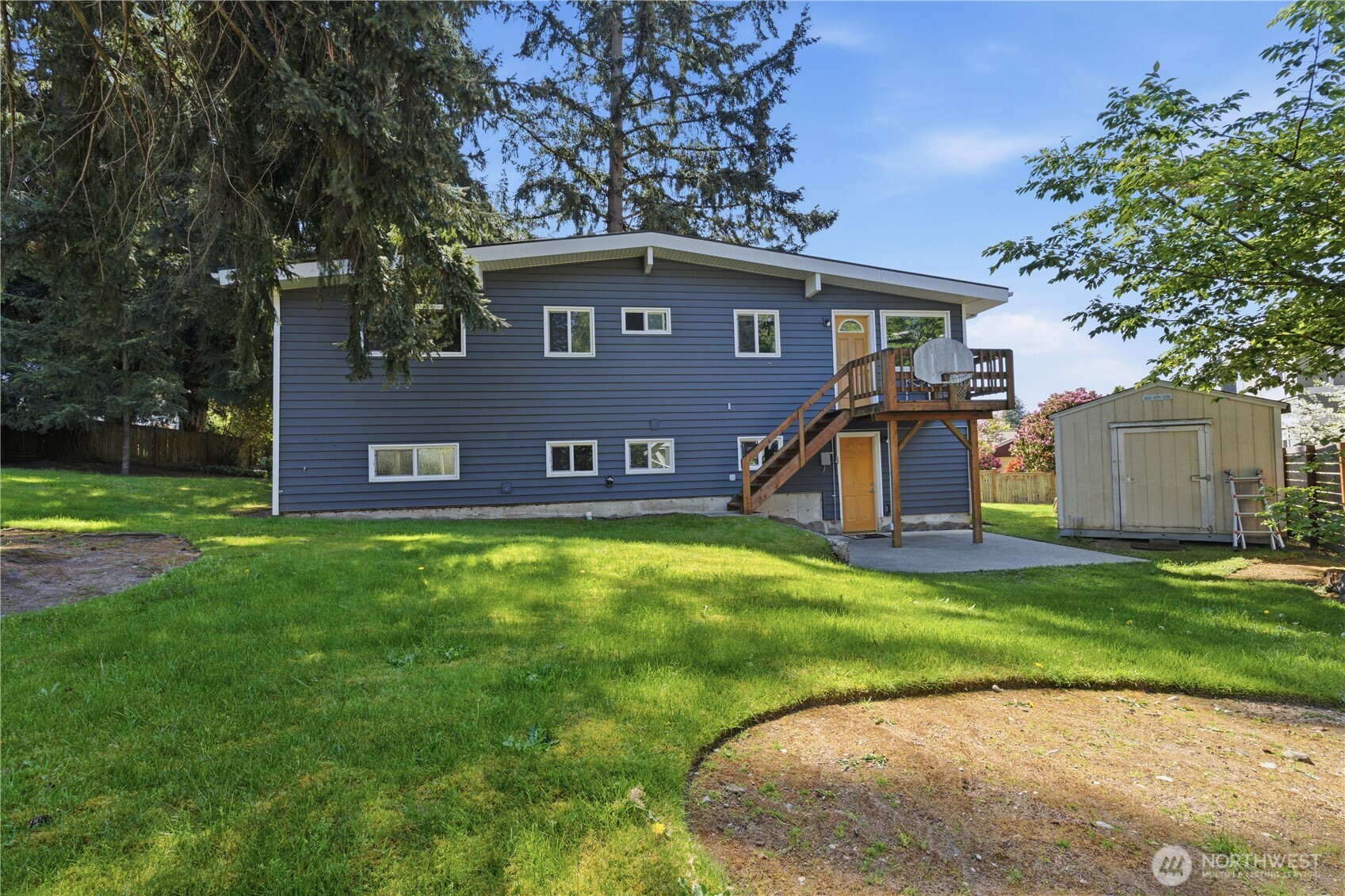 12020 NE 83rd Street , Kirkland, WA 98033