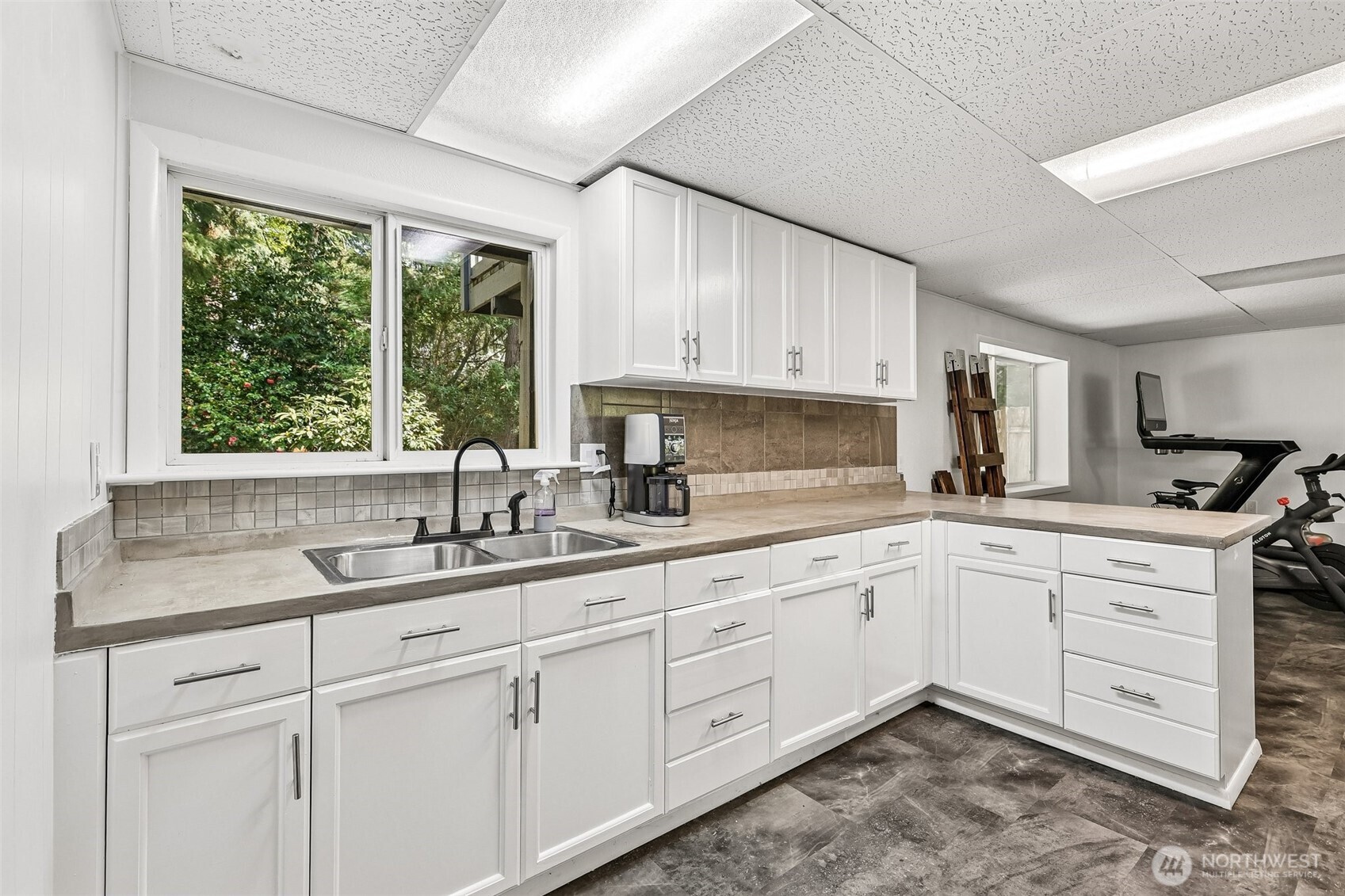 20917 22nd Avenue W, Lynnwood, WA 98036