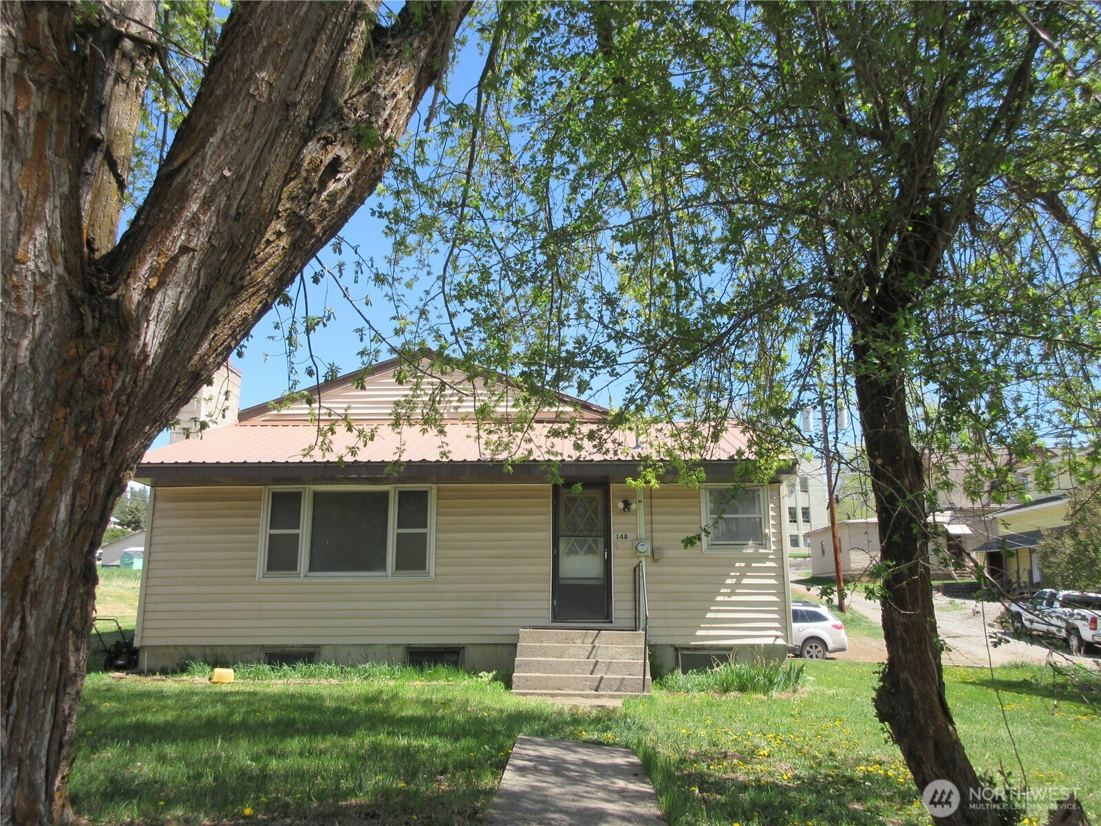 148 N Portland Street , Republic, WA 99166