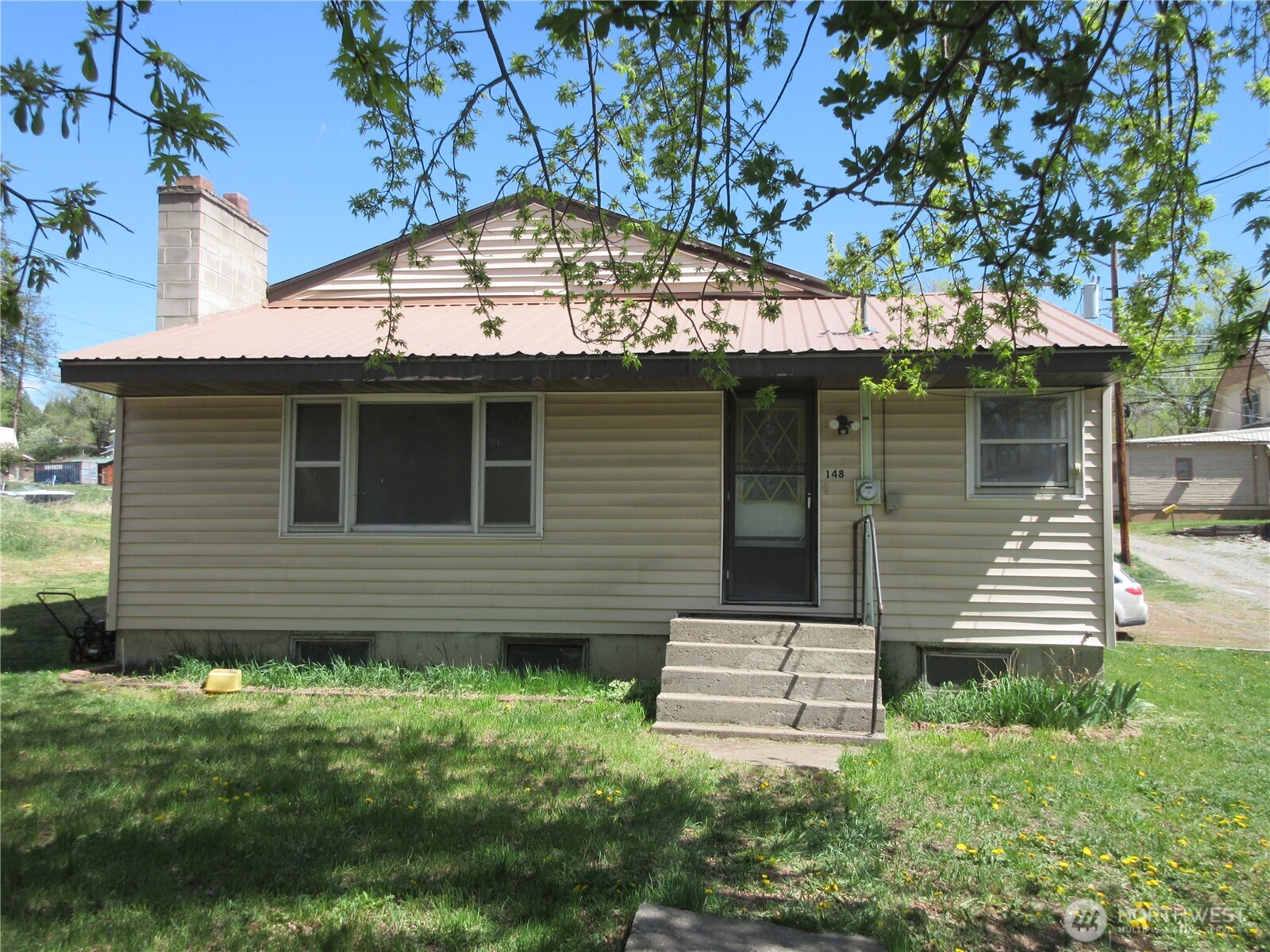 148 N Portland Street , Republic, WA 99166