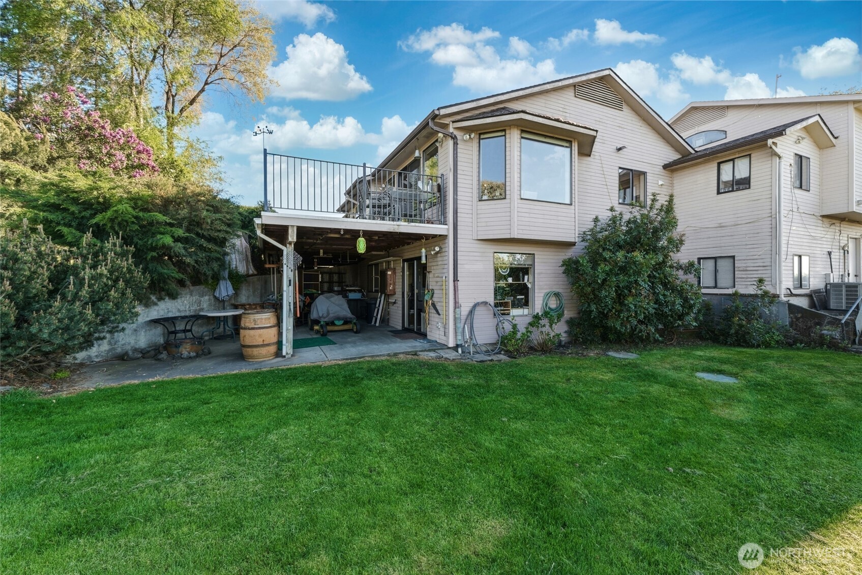 1520 Kaniksu Loop , Walla Walla, WA 99362