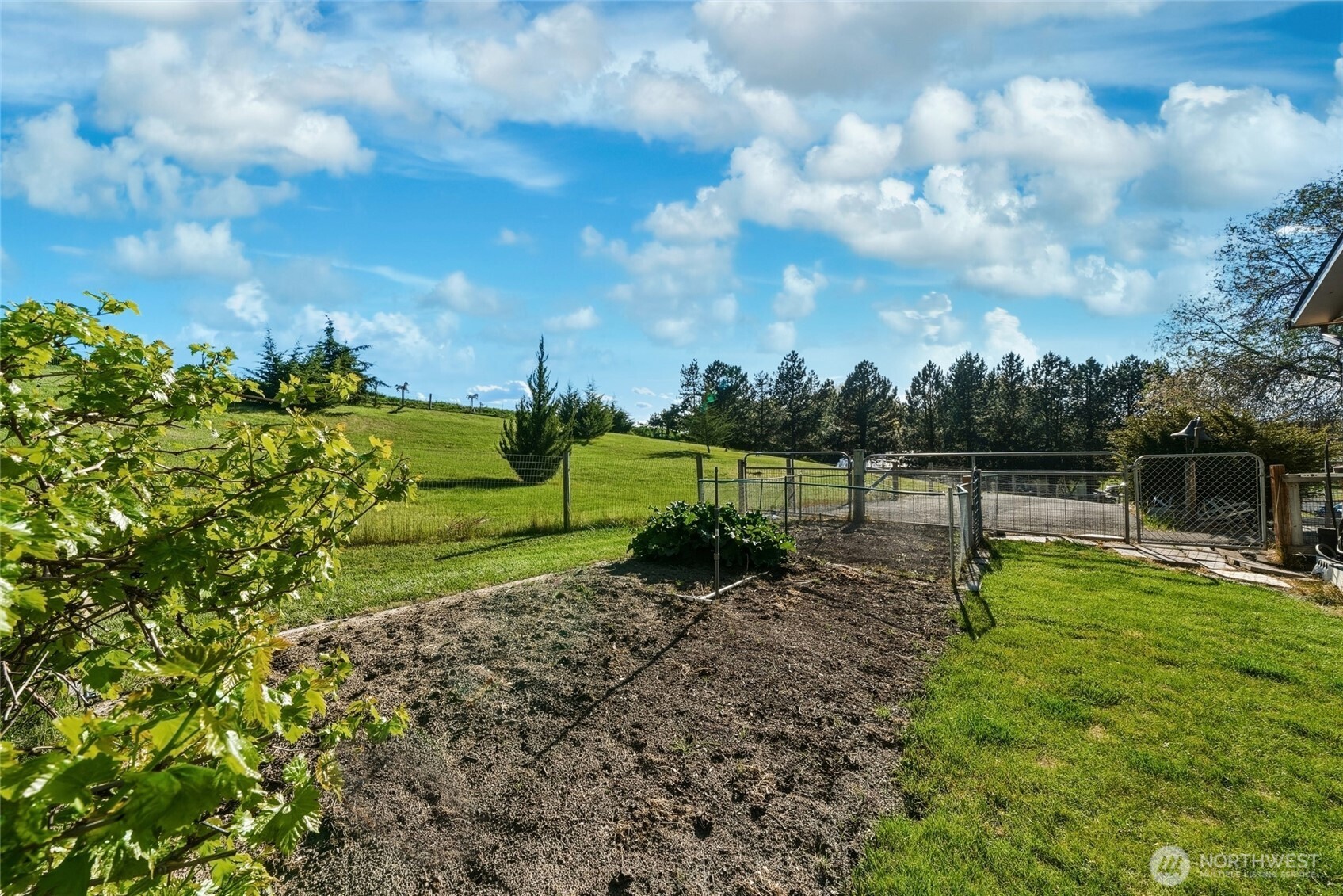 1520 Kaniksu Loop , Walla Walla, WA 99362