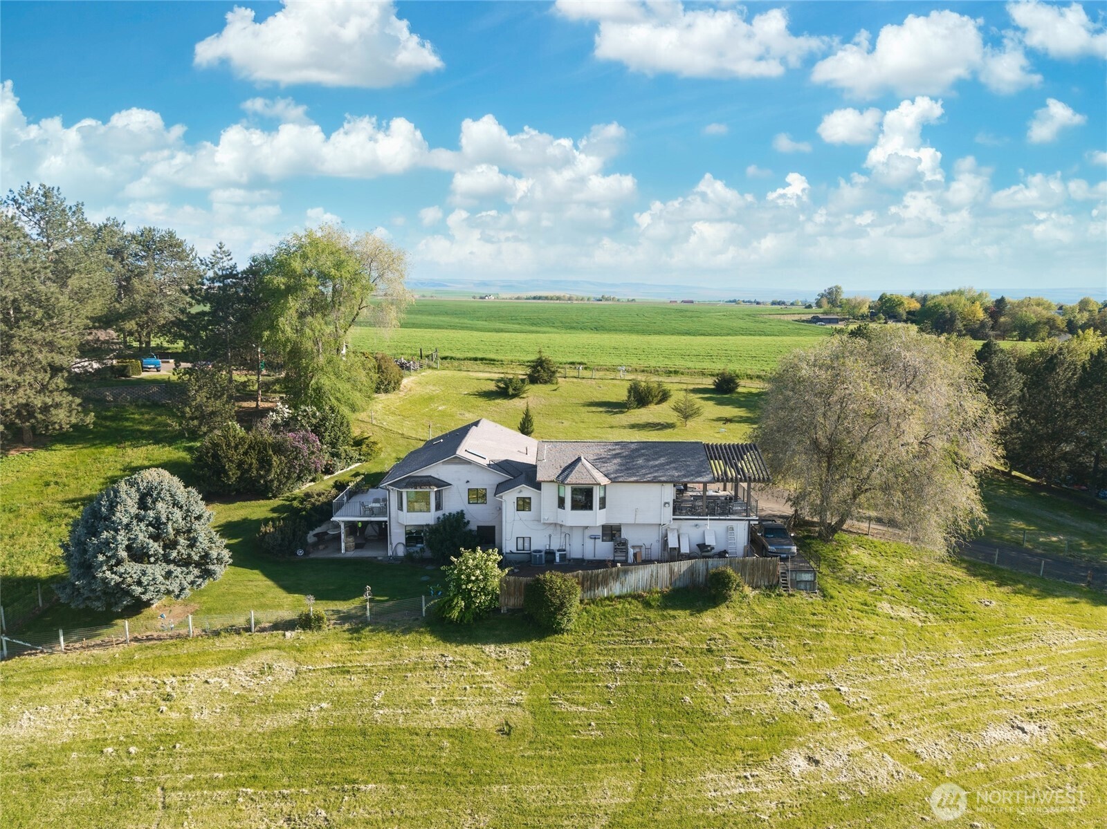 1520 Kaniksu Loop , Walla Walla, WA 99362