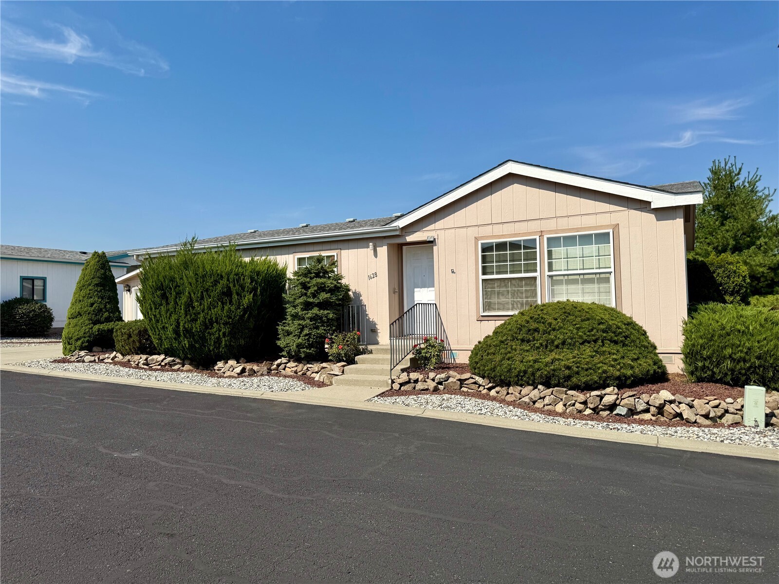 1628 Pleasant Avenue , Wenatchee, WA 98801