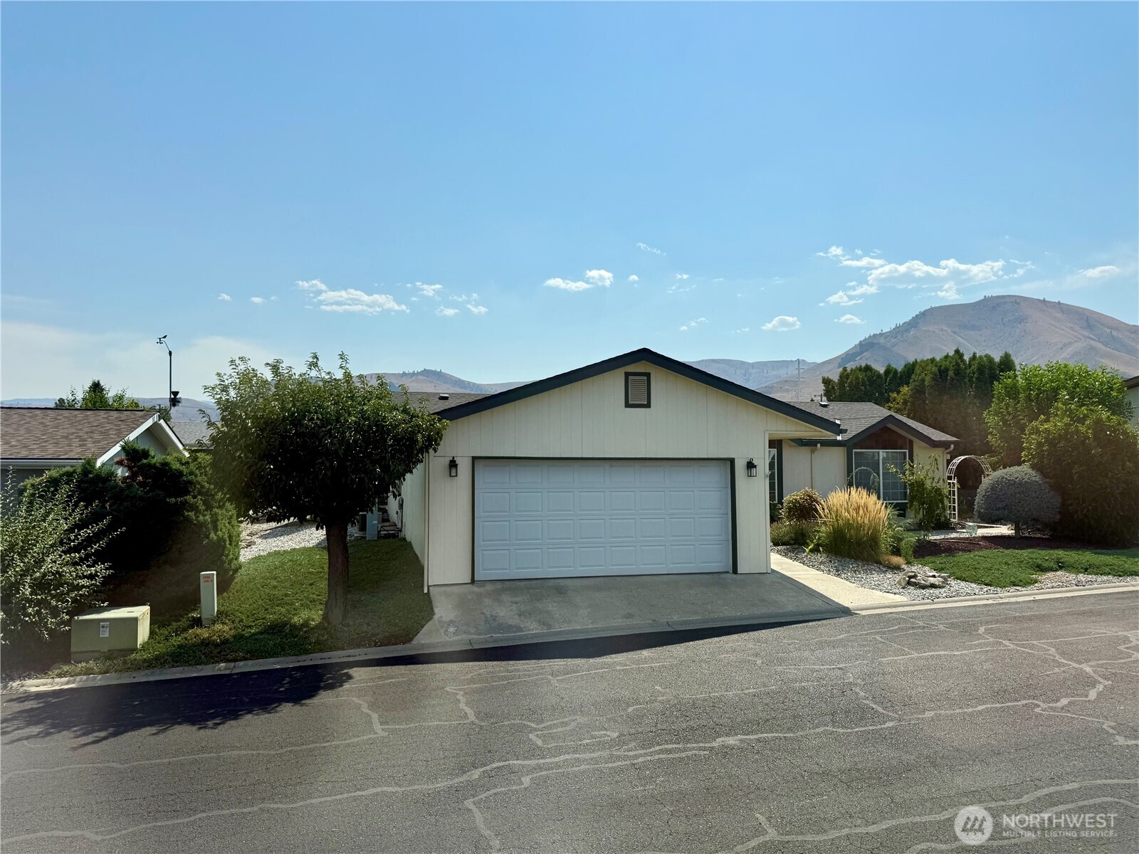 1628 Pleasant Avenue , Wenatchee, WA 98801