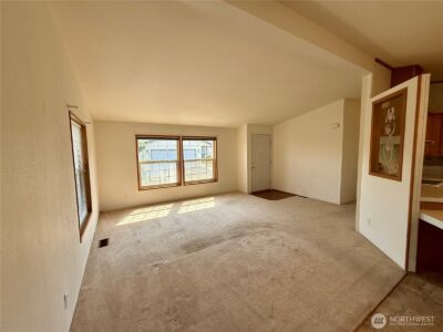 1628 Pleasant Avenue , Wenatchee, WA 98801 - Photo 5