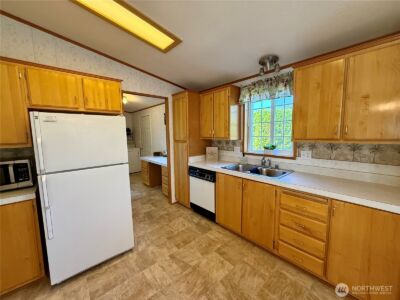 1628 Pleasant Avenue , Wenatchee, WA 98801 - Photo 7