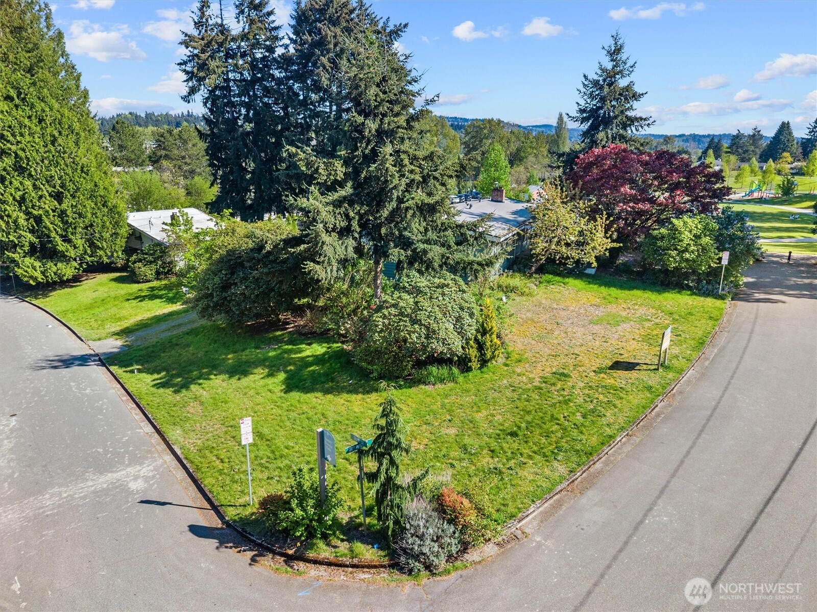 418 111th Avenue SE, Bellevue, WA 98004