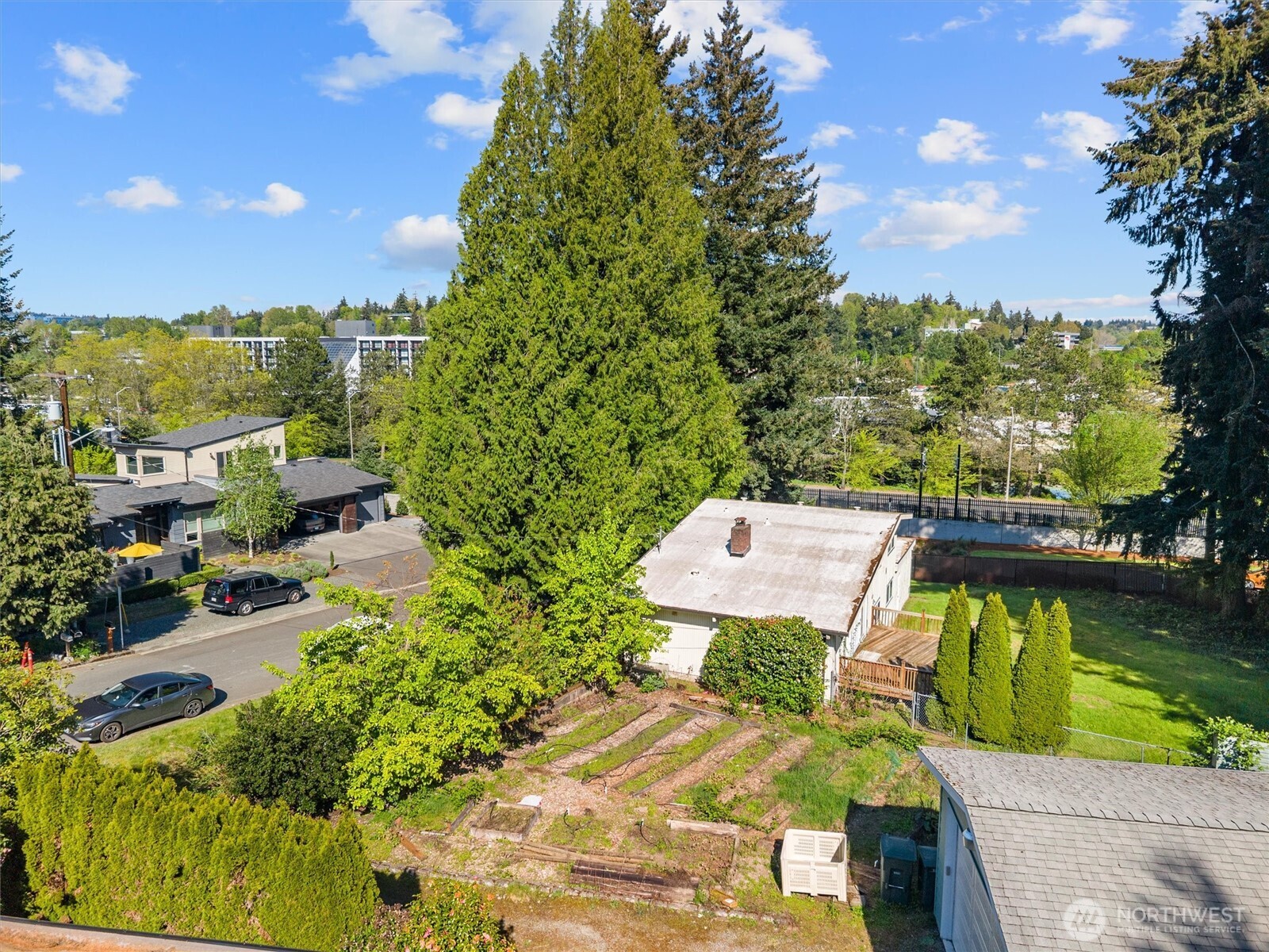 418 111th Avenue SE, Bellevue, WA 98004