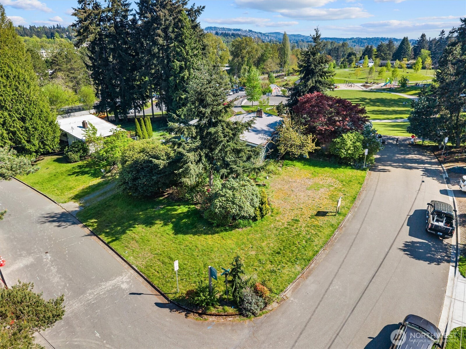418 111th Avenue SE, Bellevue, WA 98004
