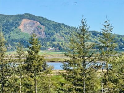 8468 Us Highway 101 , South Bend, WA 98586