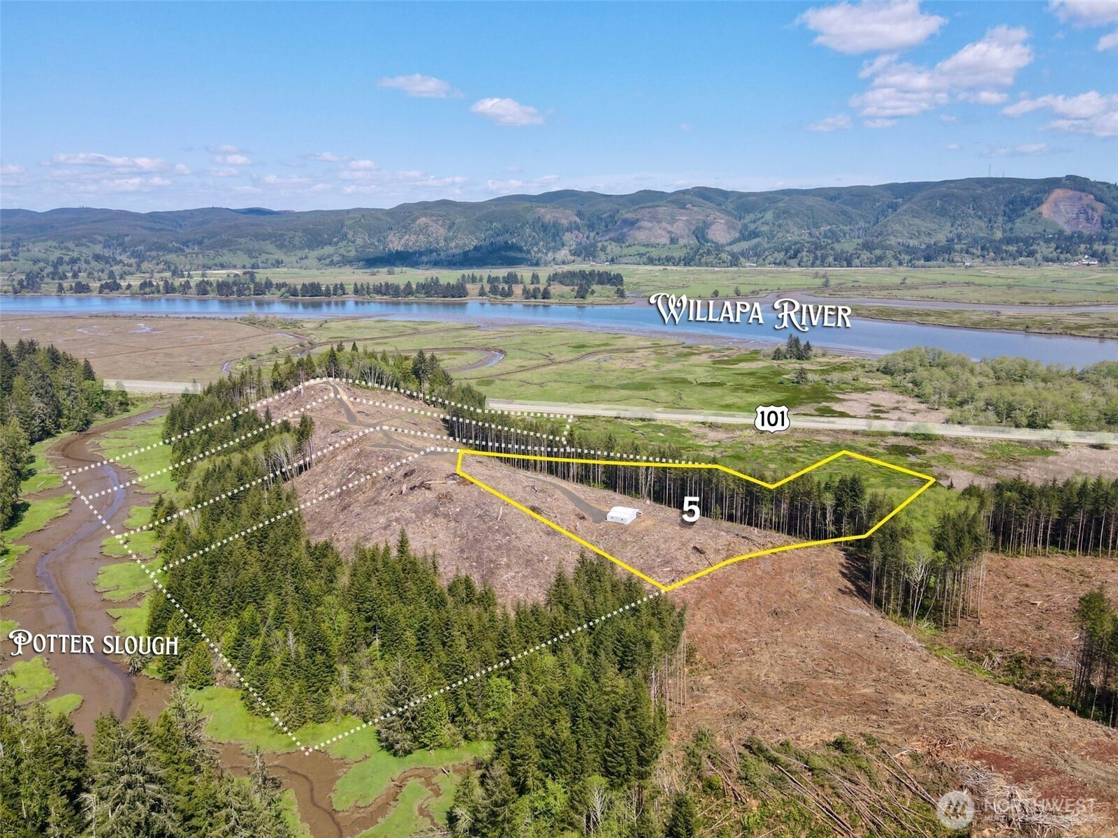 8468 Us Highway 101 , South Bend, WA 98586