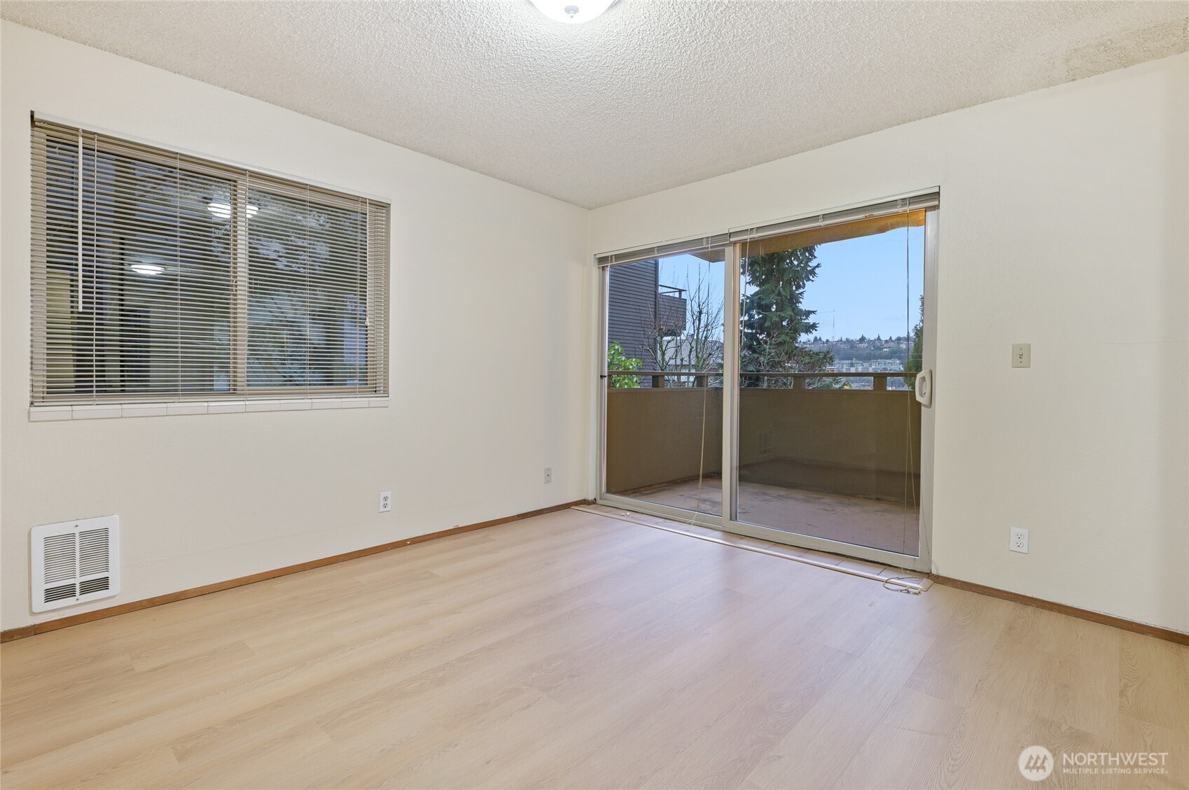2318 Yale Avenue E, Seattle, WA 98102