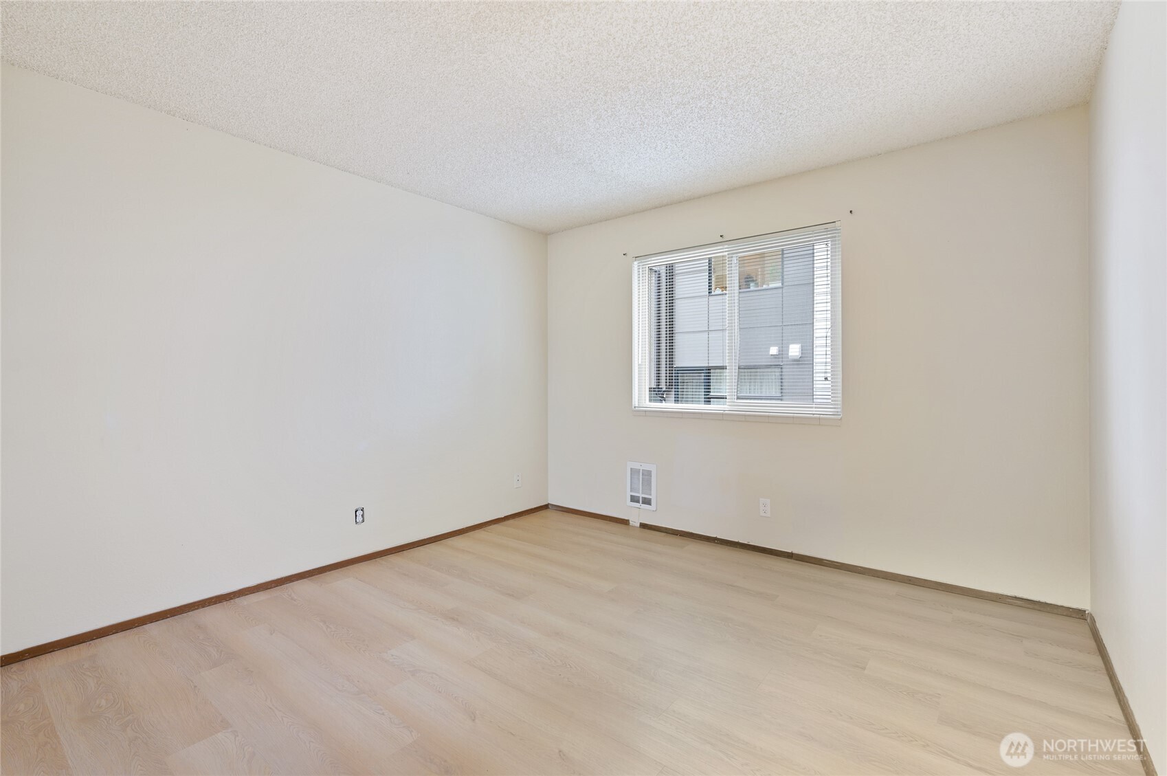 2318 Yale Avenue E, Seattle, WA 98102