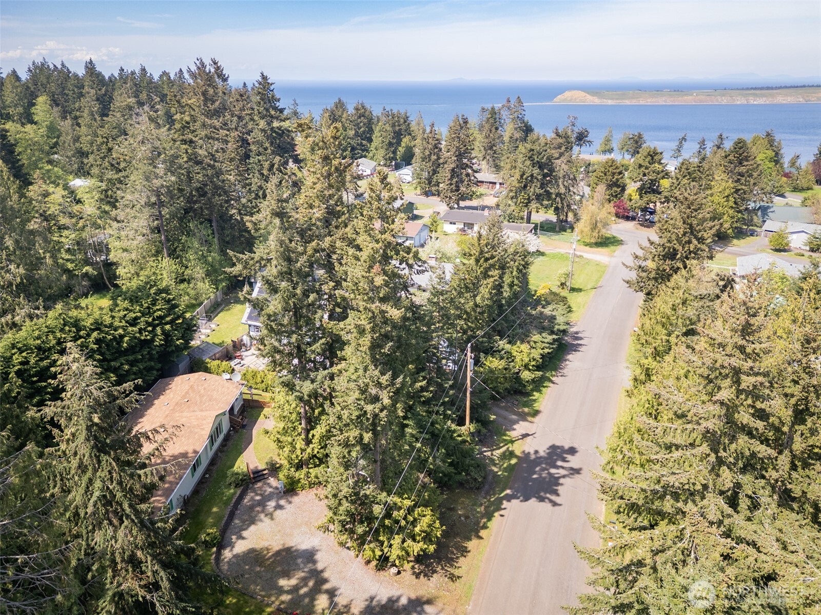 423 Fleming Drive , Sequim, WA 98382