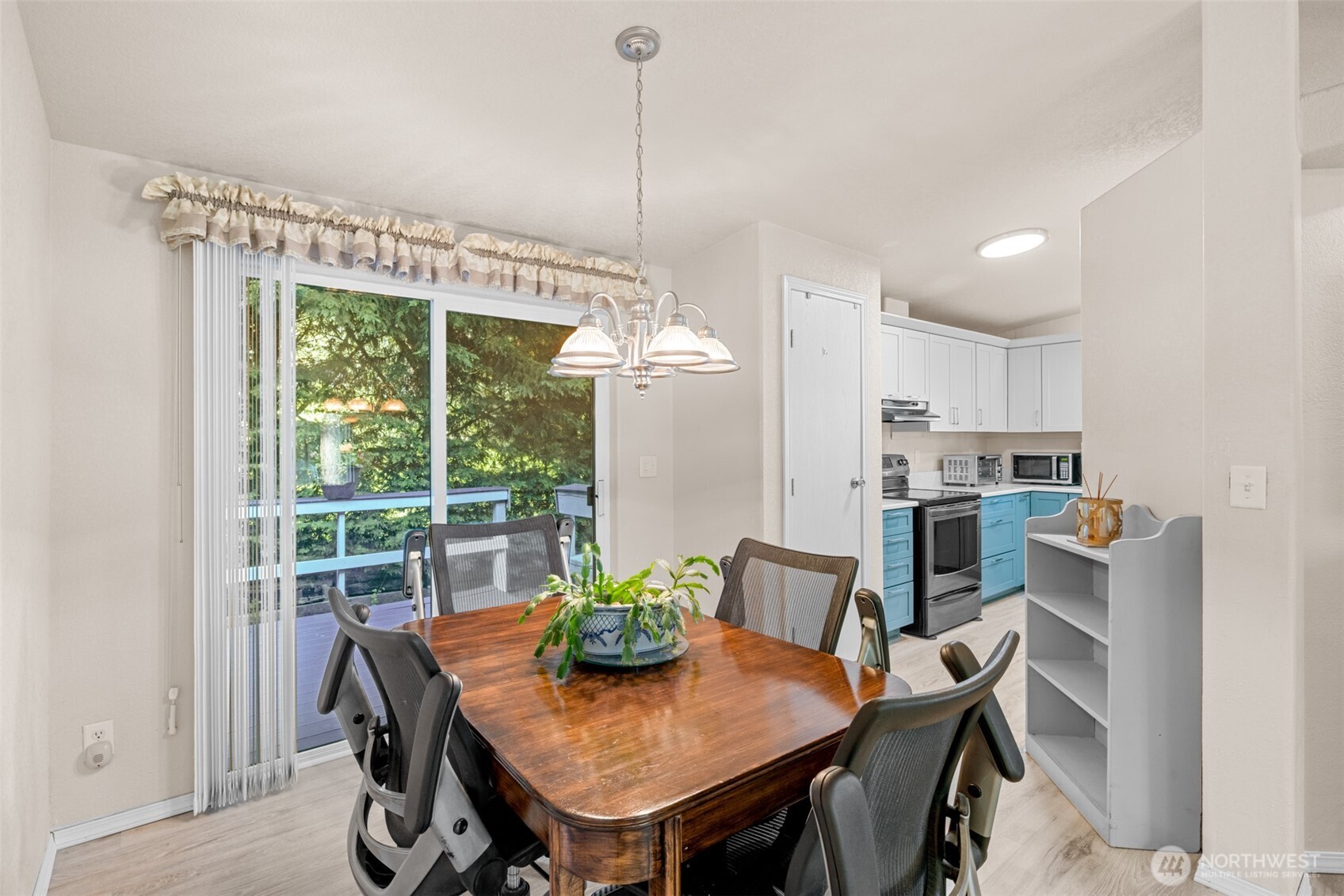 423 Fleming Drive , Sequim, WA 98382