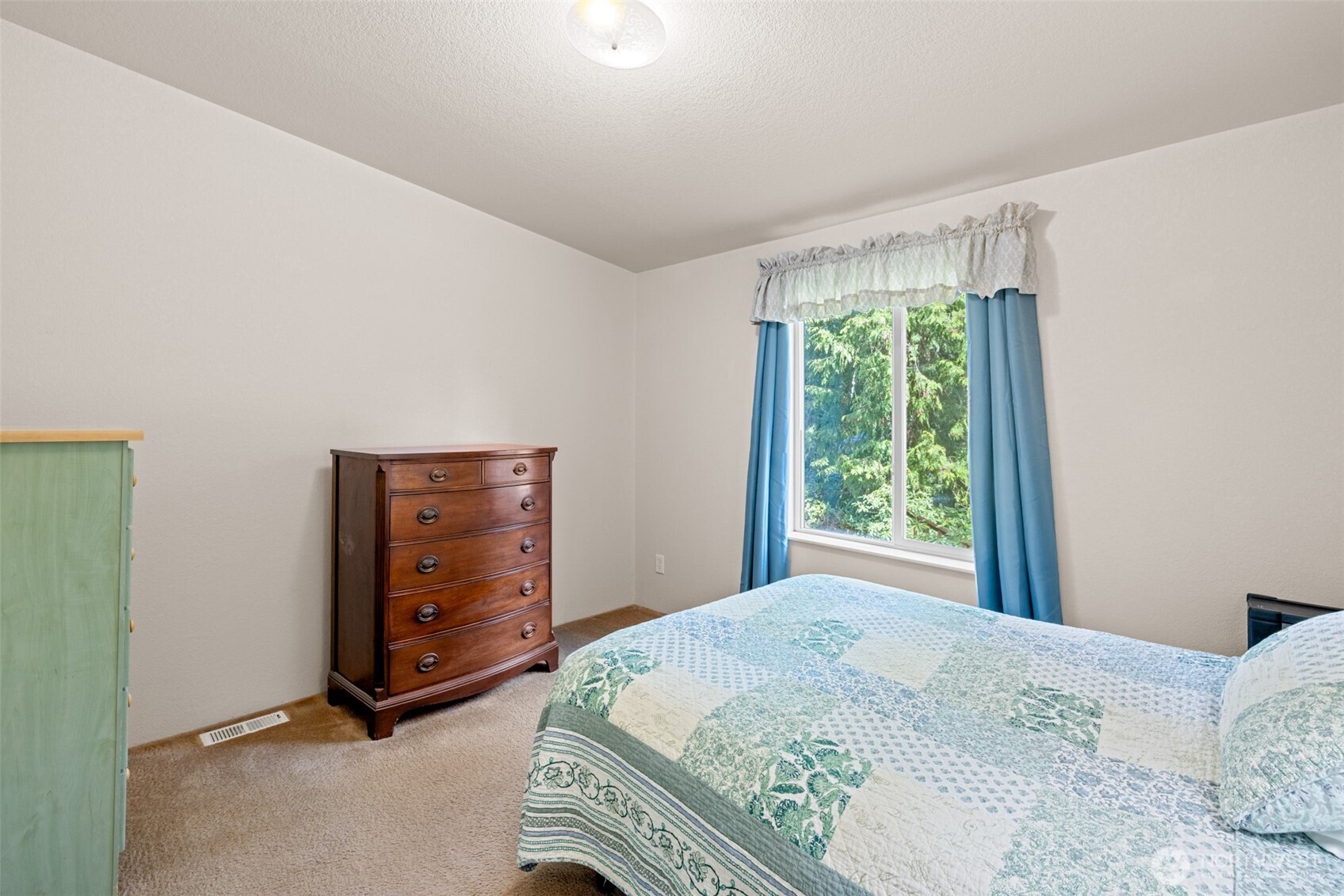 423 Fleming Drive , Sequim, WA 98382