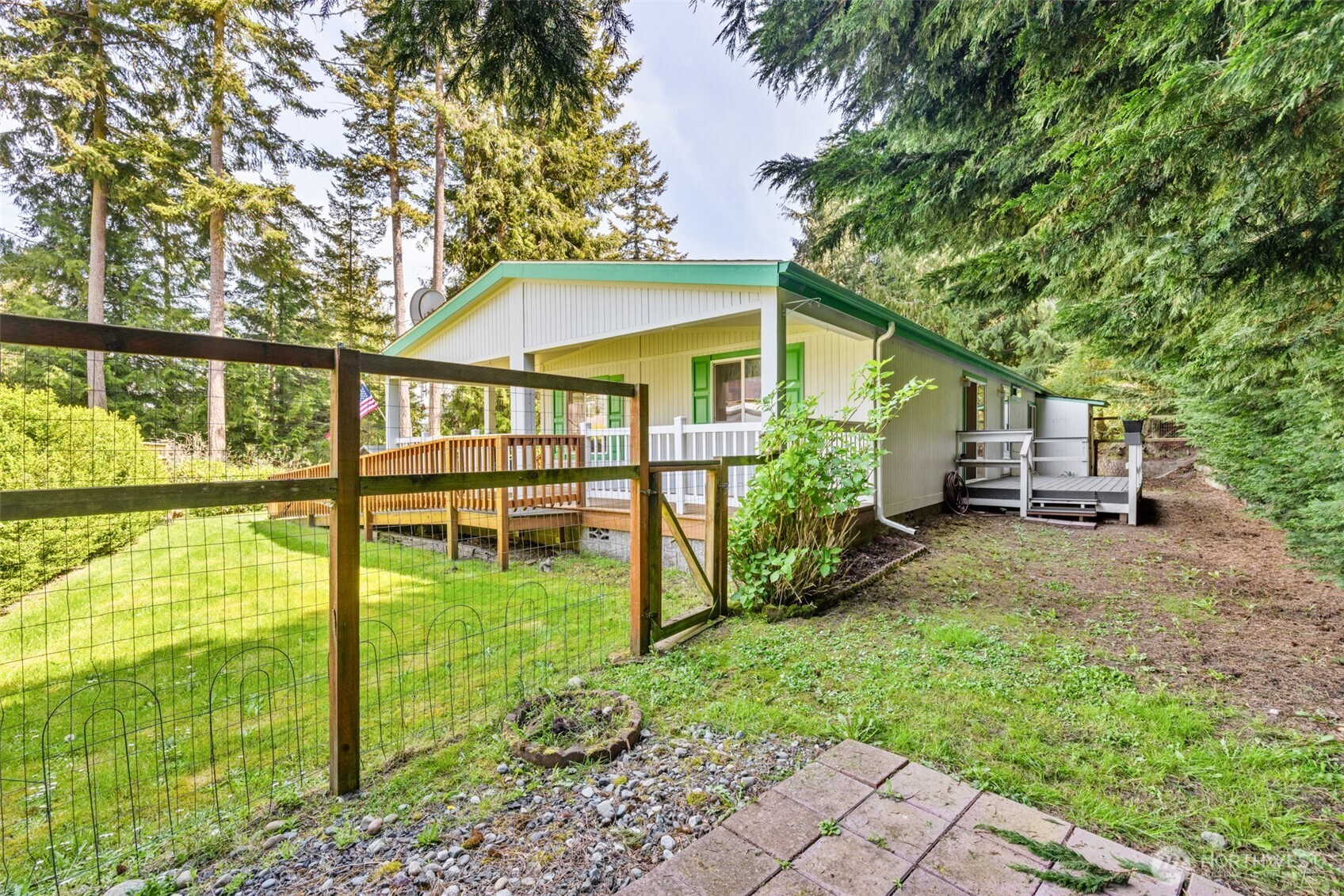 423 Fleming Drive , Sequim, WA 98382