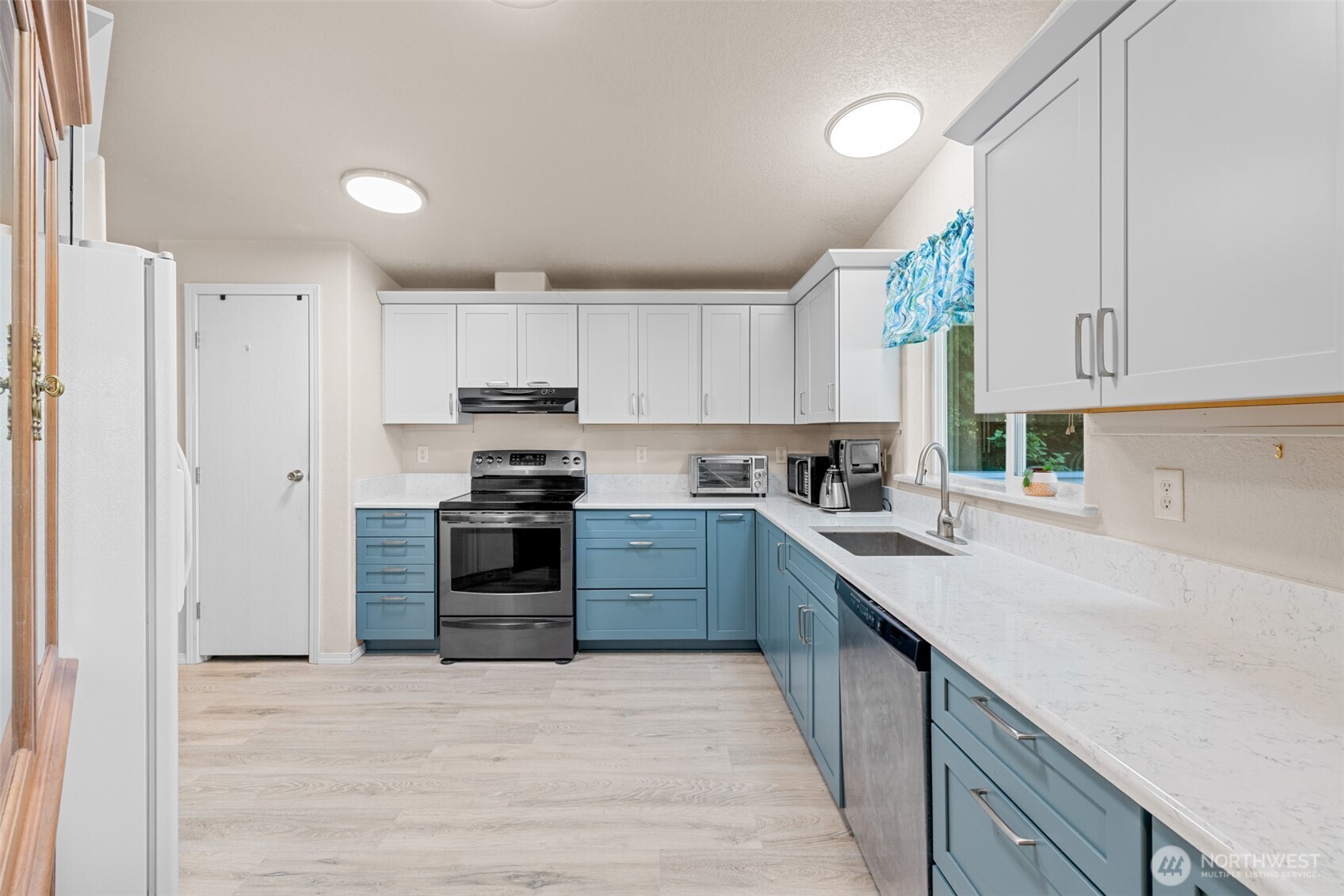 423 Fleming Drive , Sequim, WA 98382