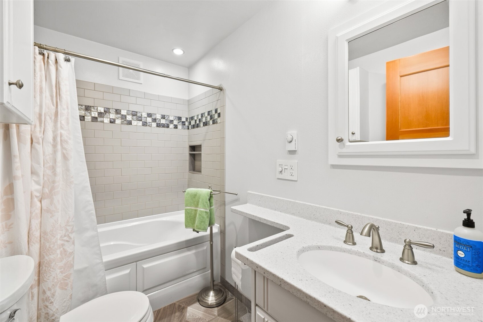 230 W 14th Street , Port Angeles, WA 98362