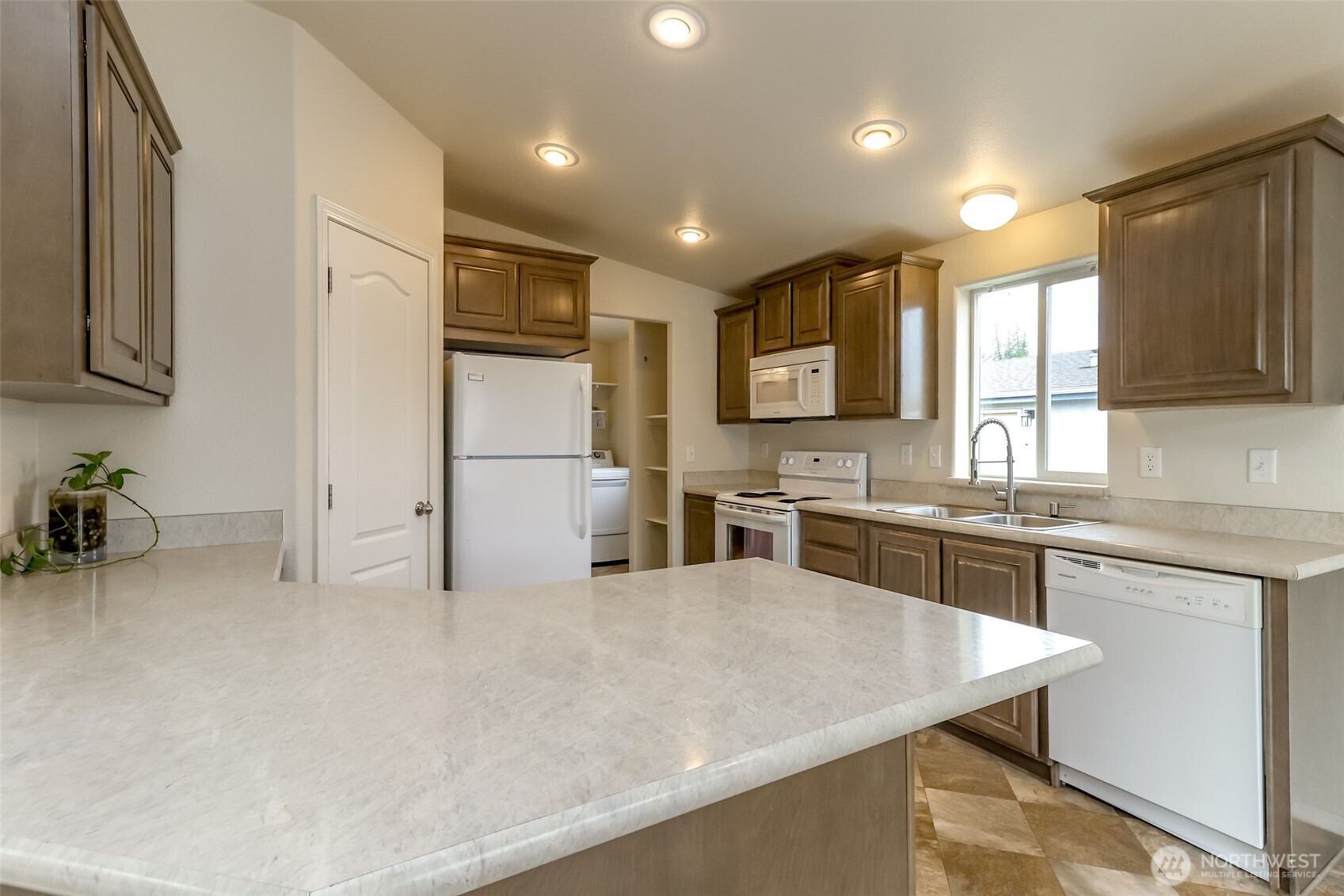 7104 141st Avenue E, Sumner, WA 98390