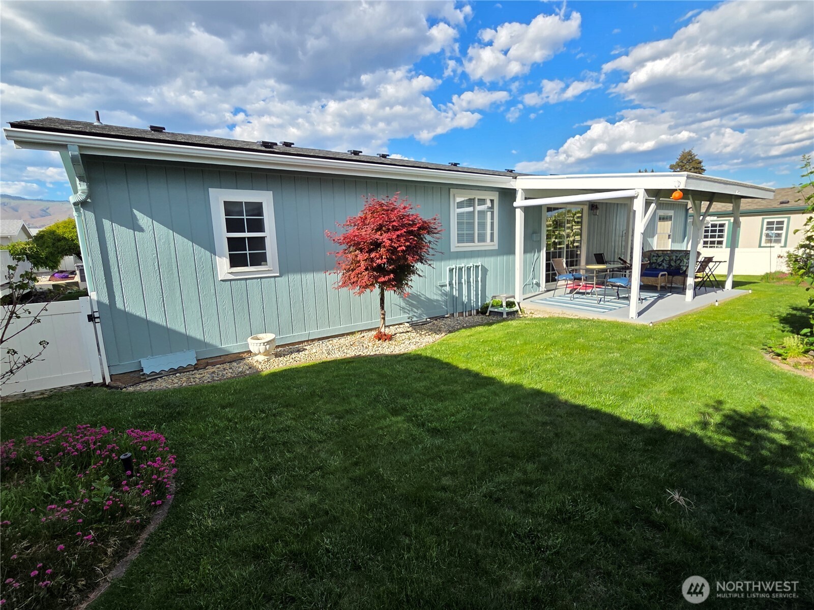 1819 Heritage Drive , Wenatchee, WA 98801-8204
