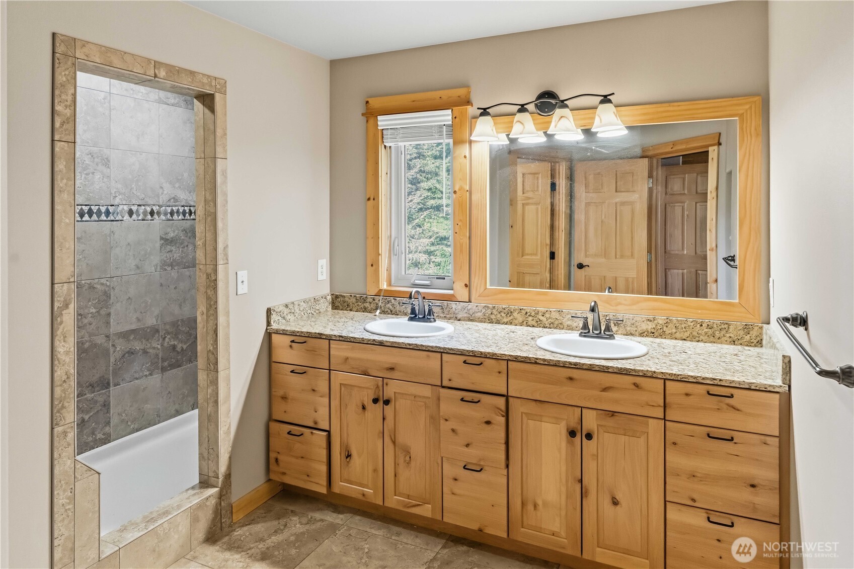 320 Lakeview Way , Easton, WA 98925