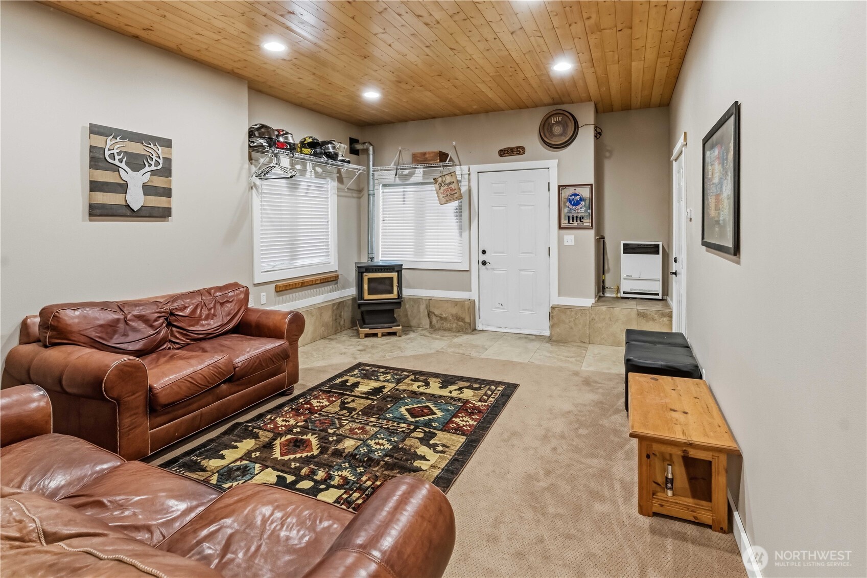 320 Lakeview Way , Easton, WA 98925