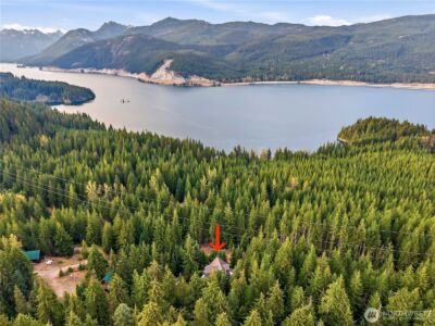 320 Lakeview Way , Easton, WA 98925 - Photo 2